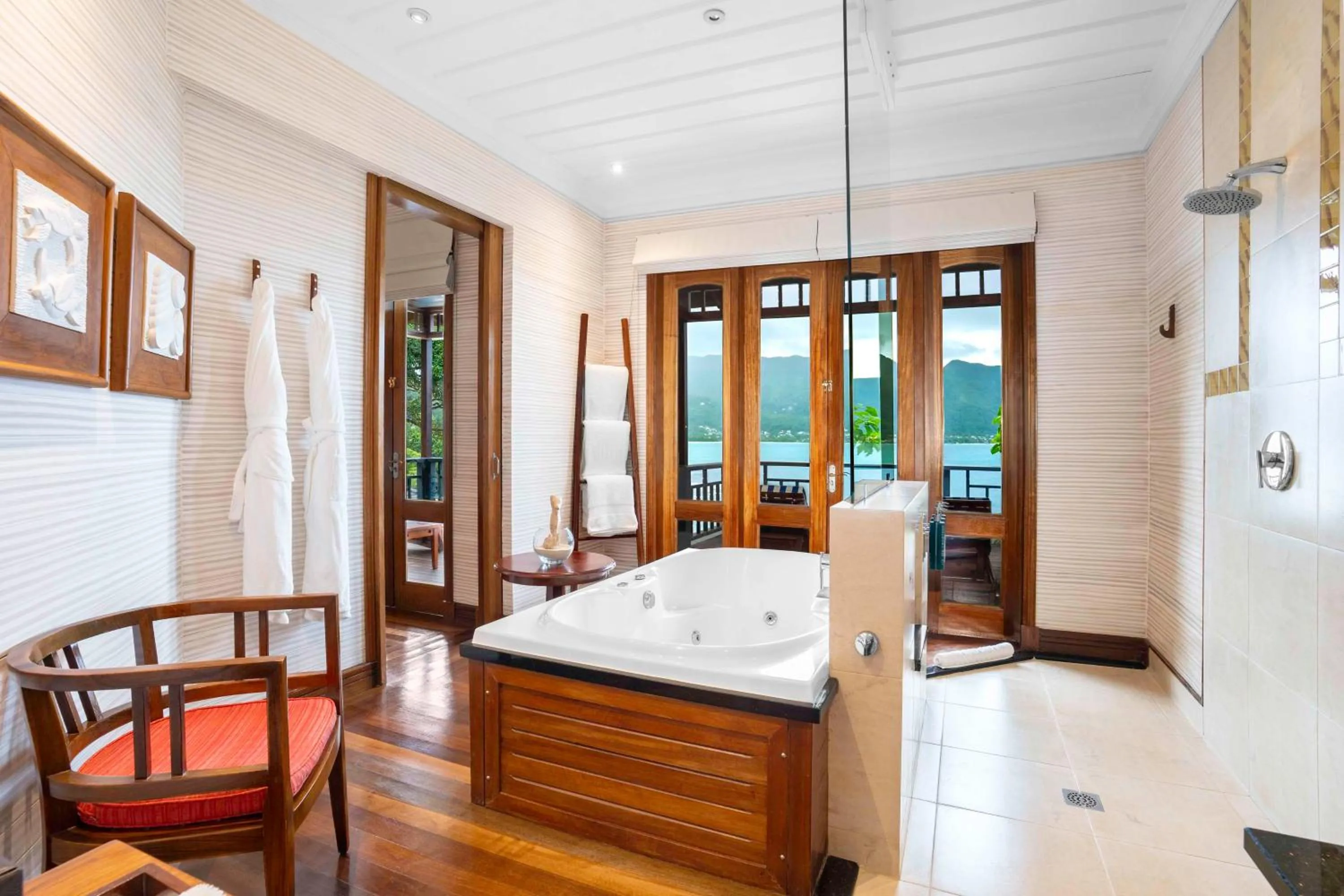 Bathroom, Bed in Hilton Seychelles Northolme Resort & Spa
