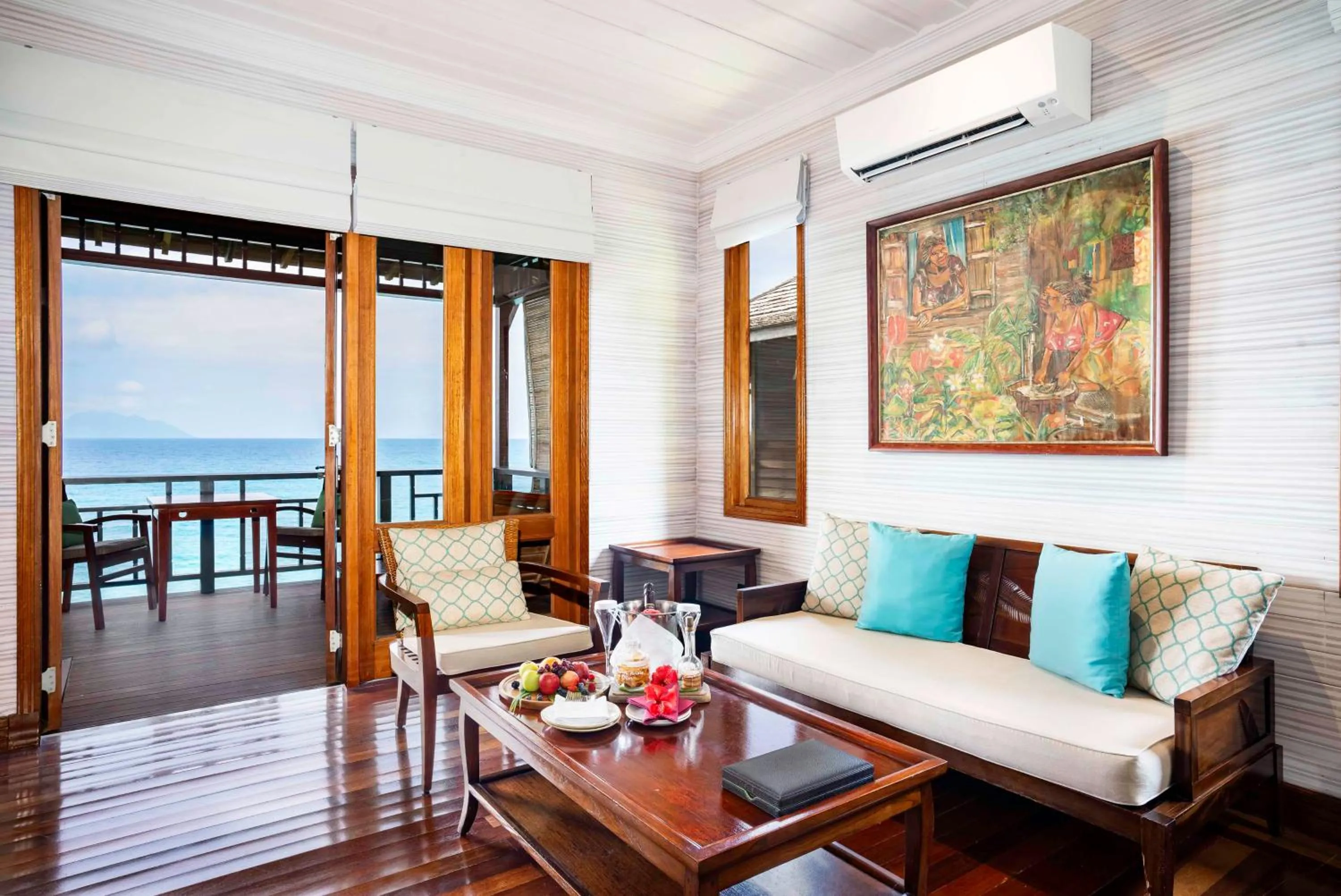 Photo of the whole room in Hilton Seychelles Northolme Resort & Spa