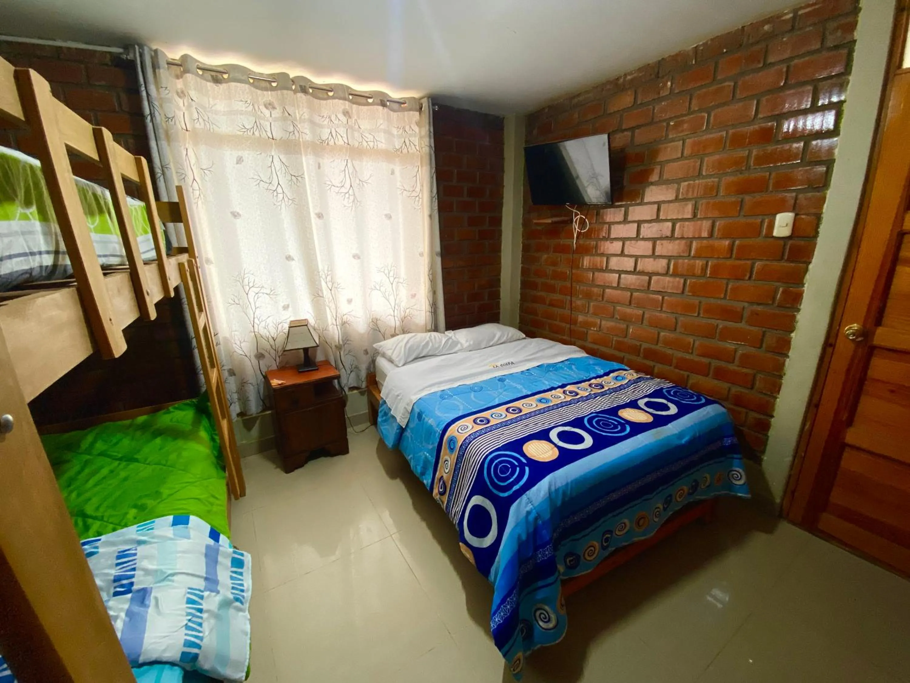 Photo of the whole room in La Colpa