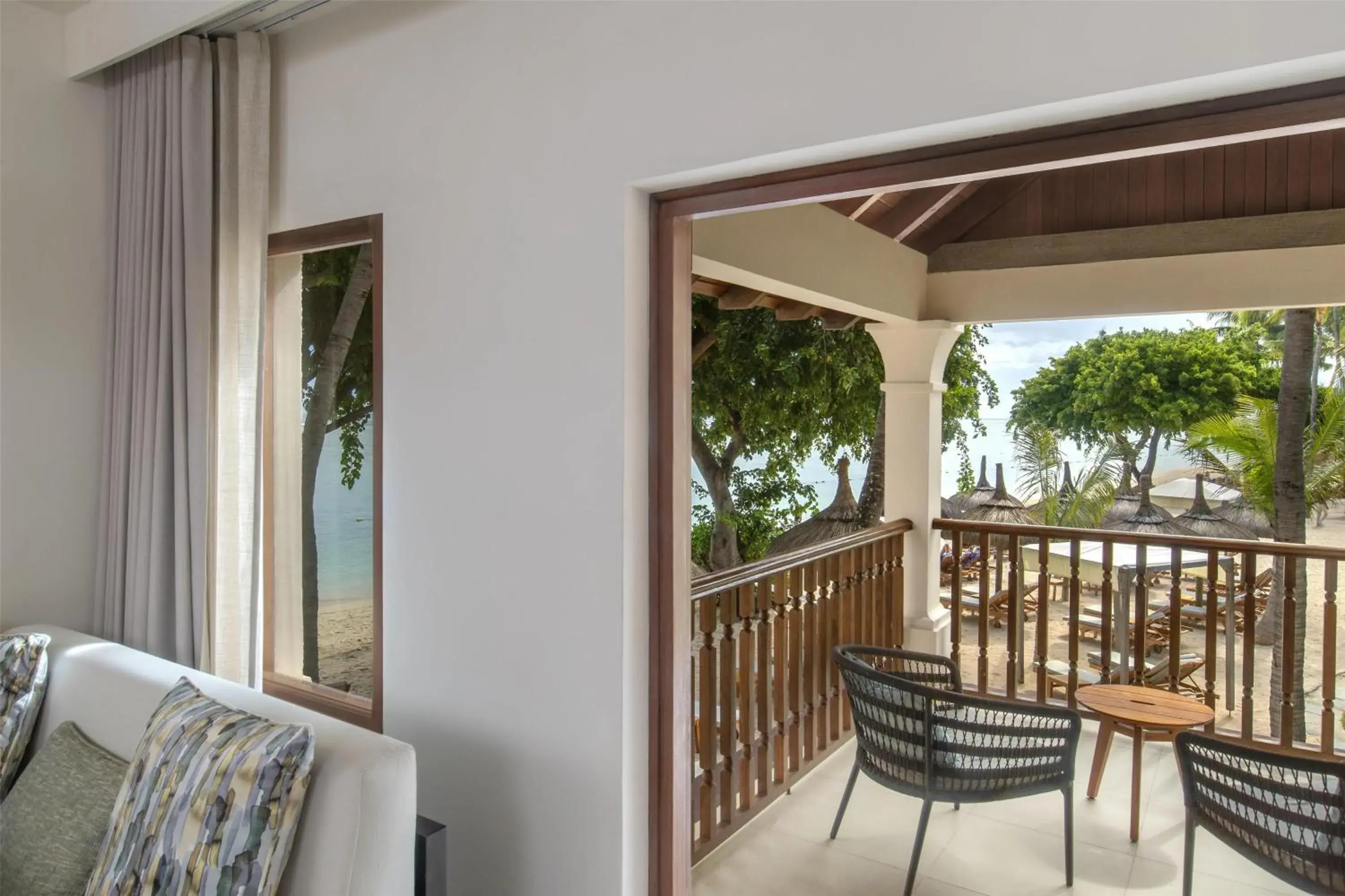 Grand Deluxe King Room with Ocean View in Hilton Mauritius Resort & Spa Grand Deluxe King Room with Ocean View in Hilton Mauritius Resort & Spa