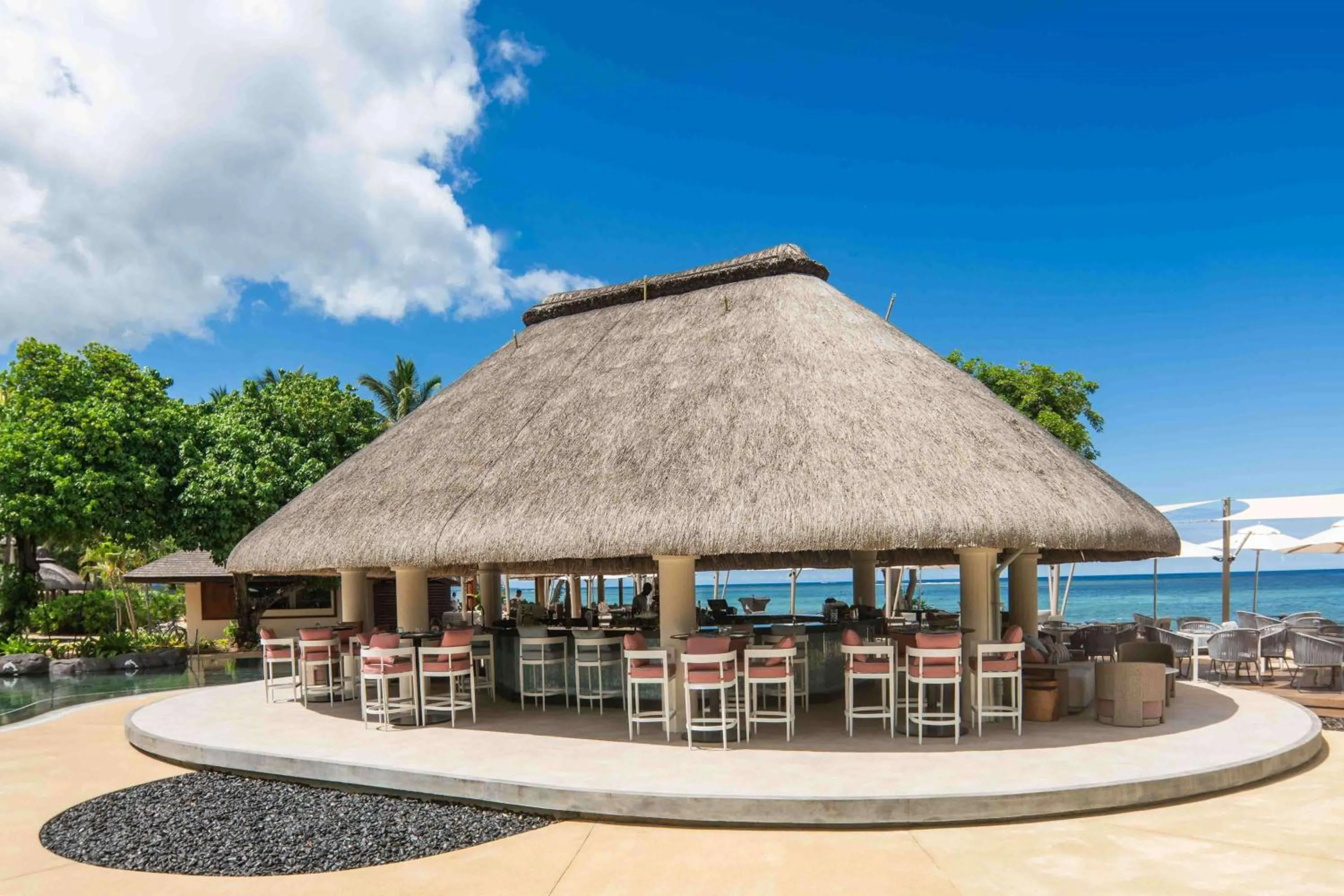 Lounge or bar in Hilton Mauritius Resort & Spa