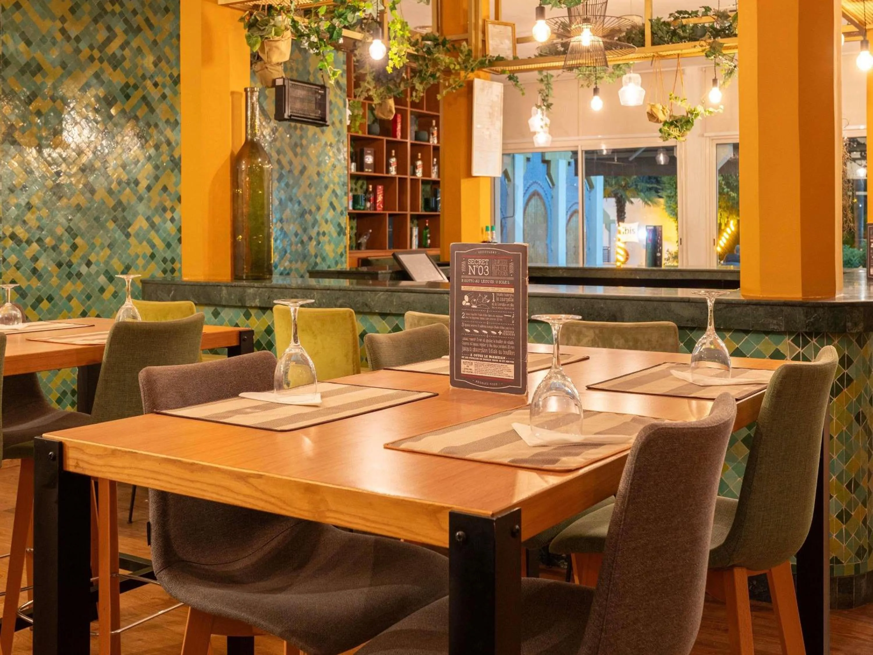 Lounge or bar in Ibis Fes