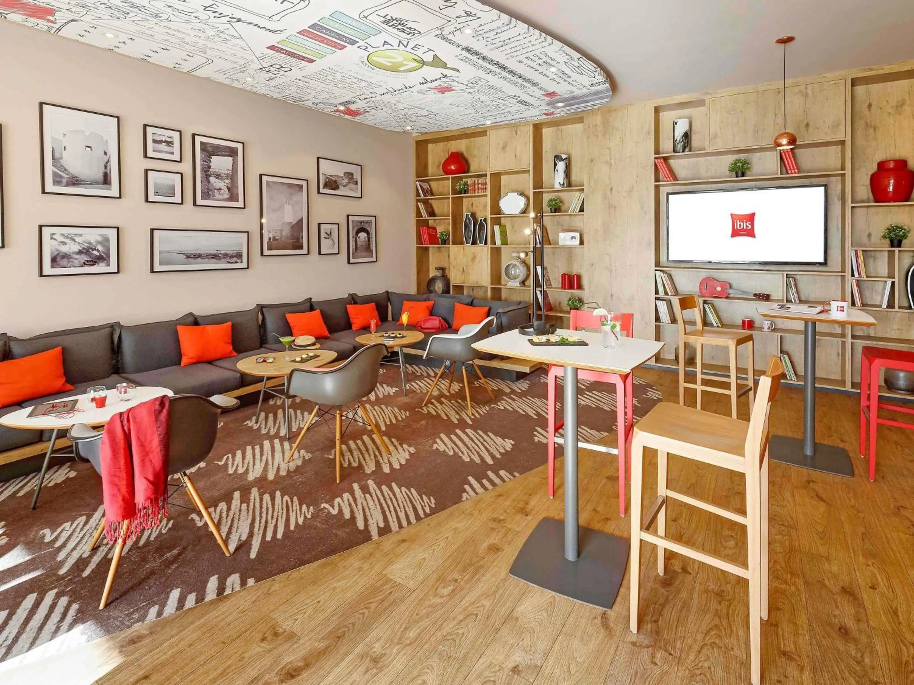 Lounge or bar in Ibis El Jadida