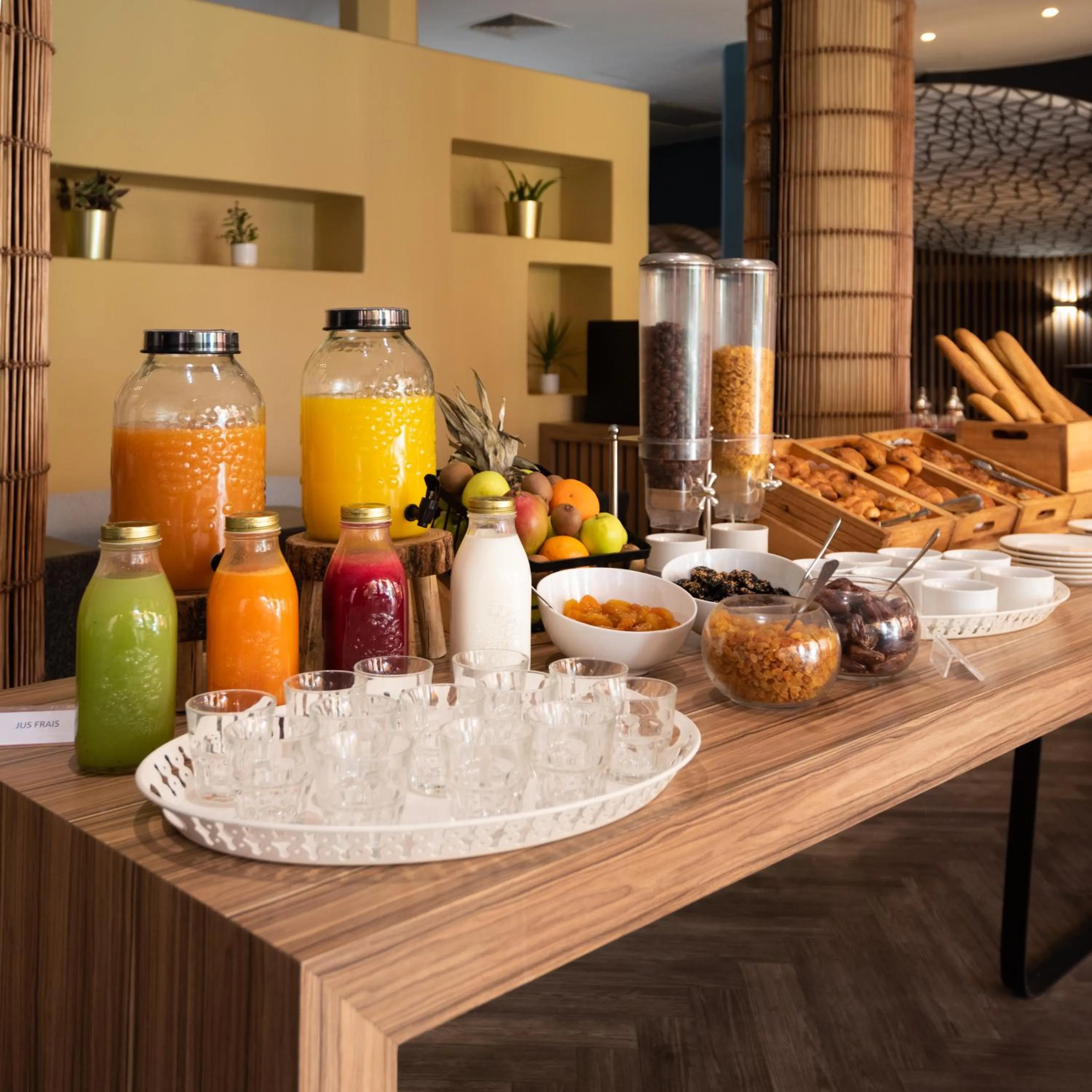 Restaurant/places to eat in Ibis Marrakech Centre Gare