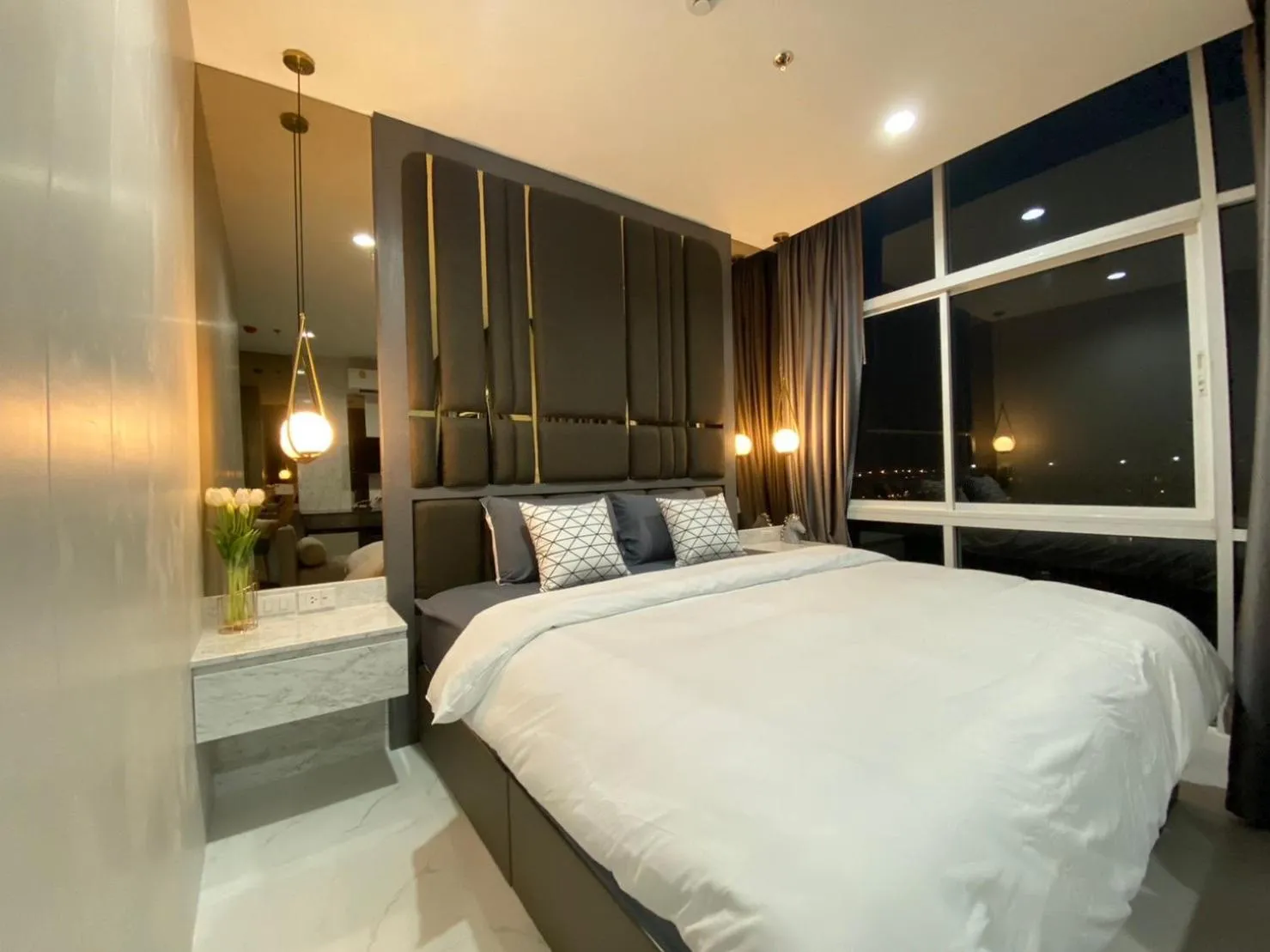 Bed in SEA Ville Grand Pattaya