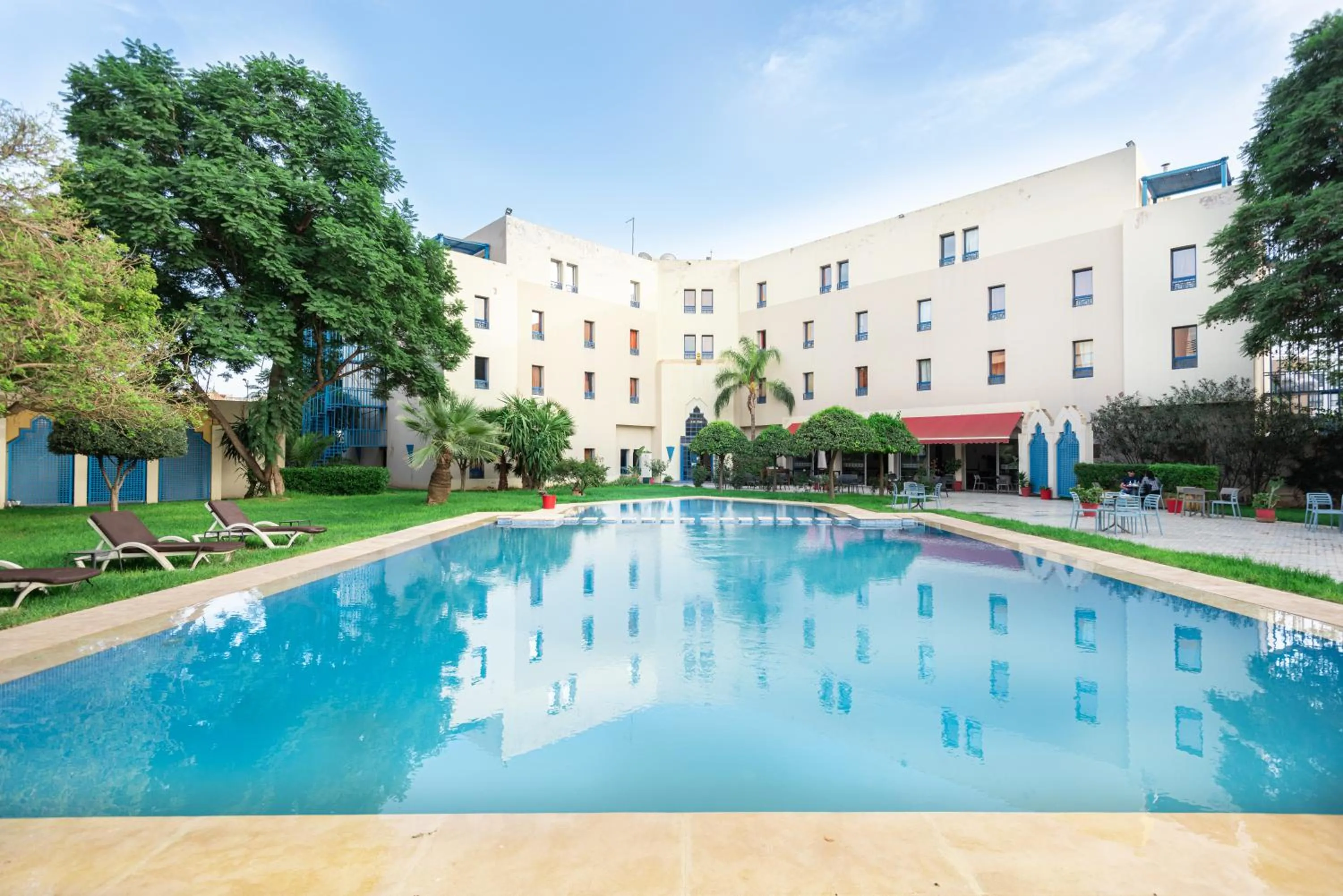 Swimming pool in Ibis Oujda