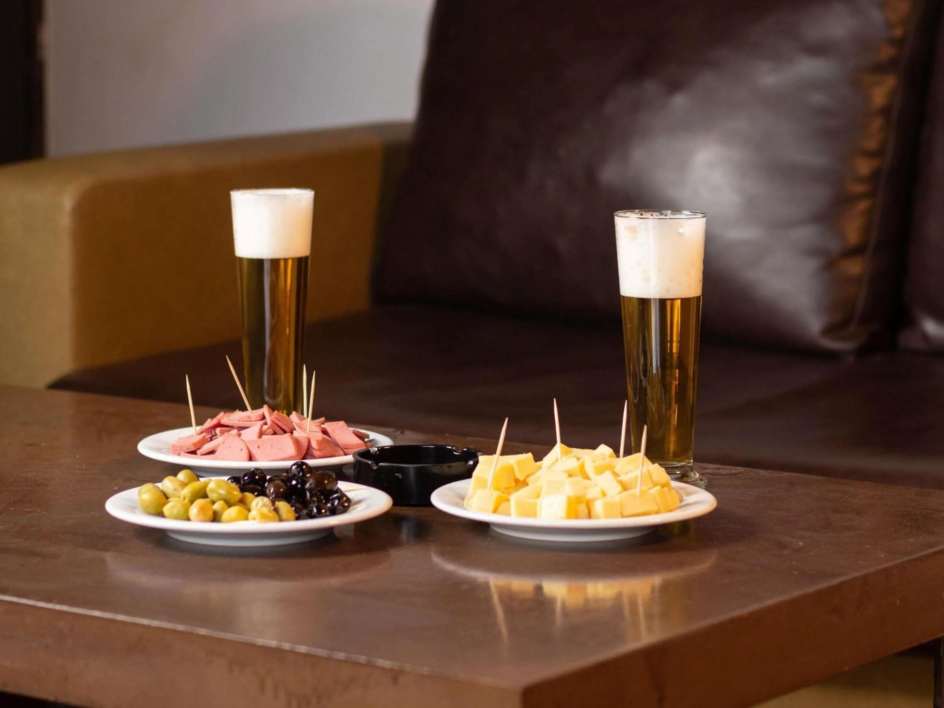 Lounge or bar in Ibis Oujda