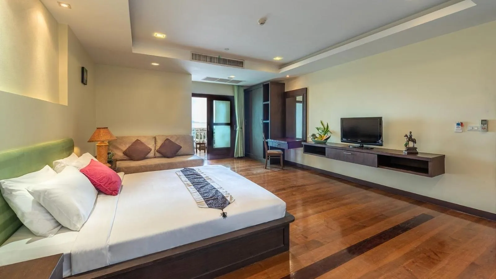 Bedroom, Bed in Koh Samui Tower