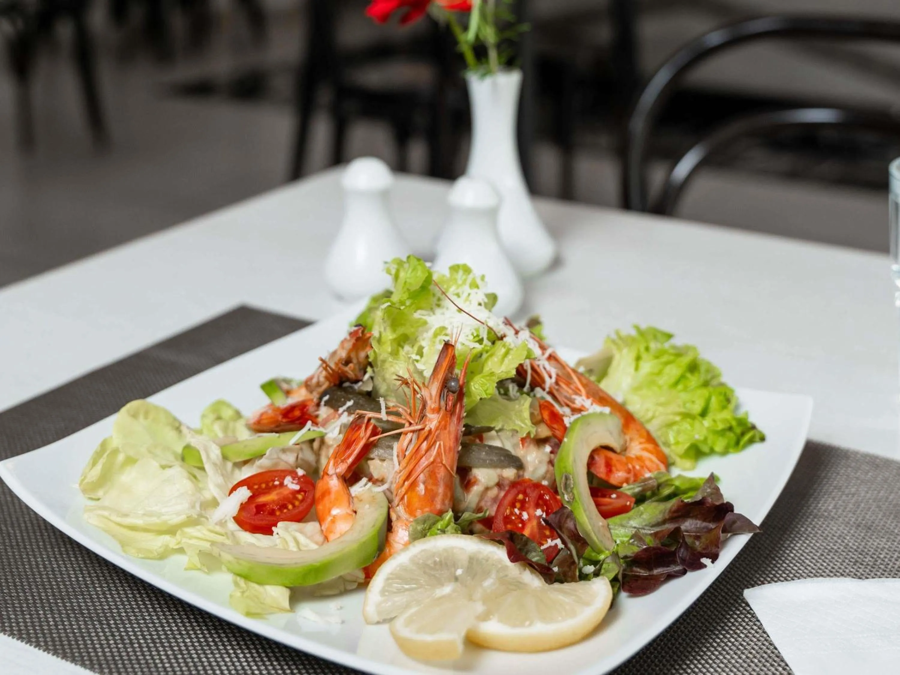 Restaurant/places to eat in Ibis Meknès