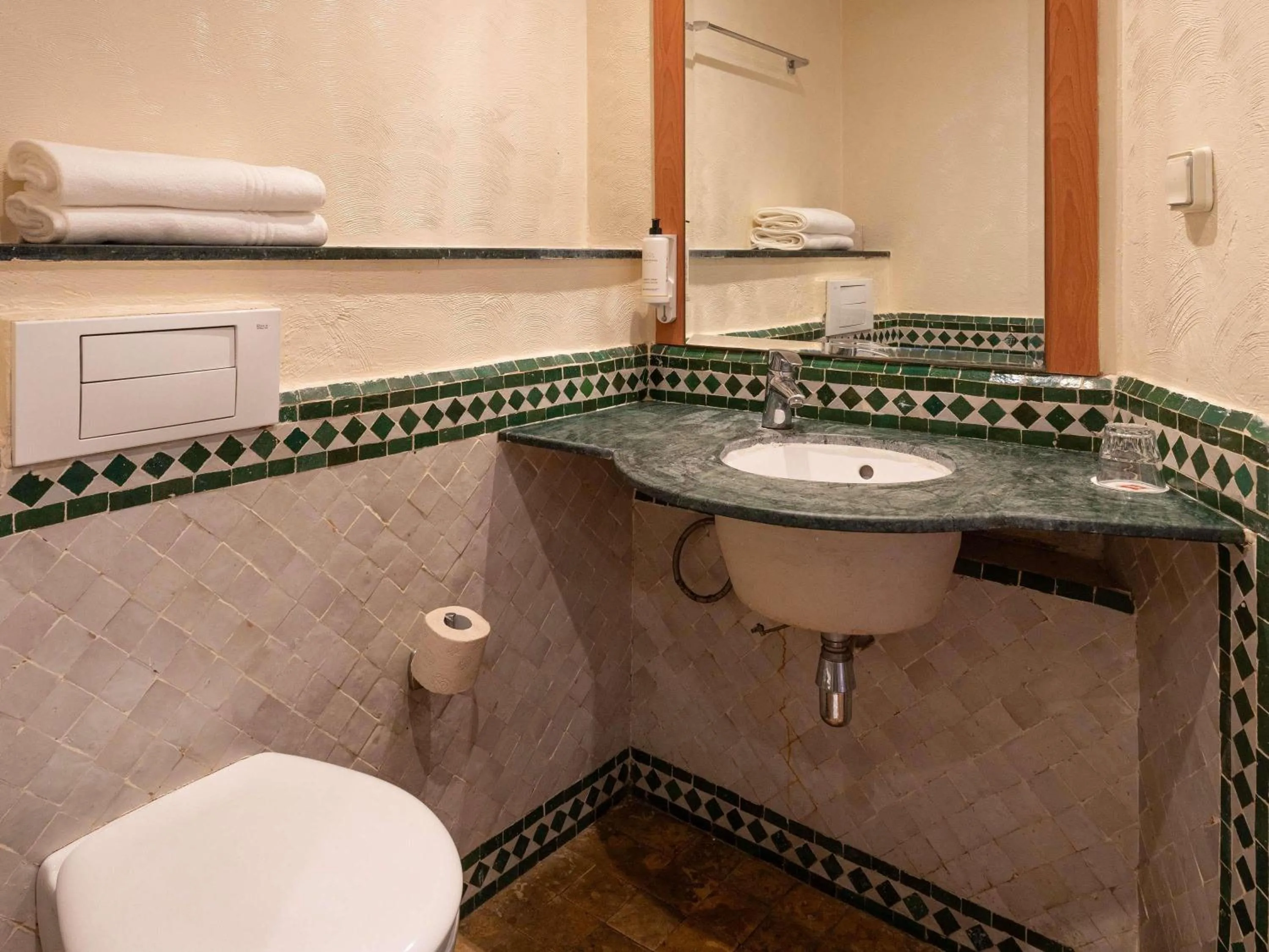 Bedroom in Ibis Meknès