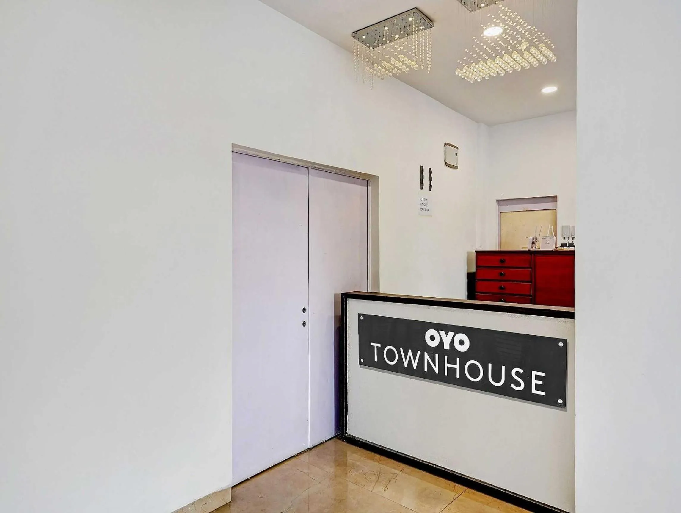 Lobby or reception in Palette - Hotel Saket Greens