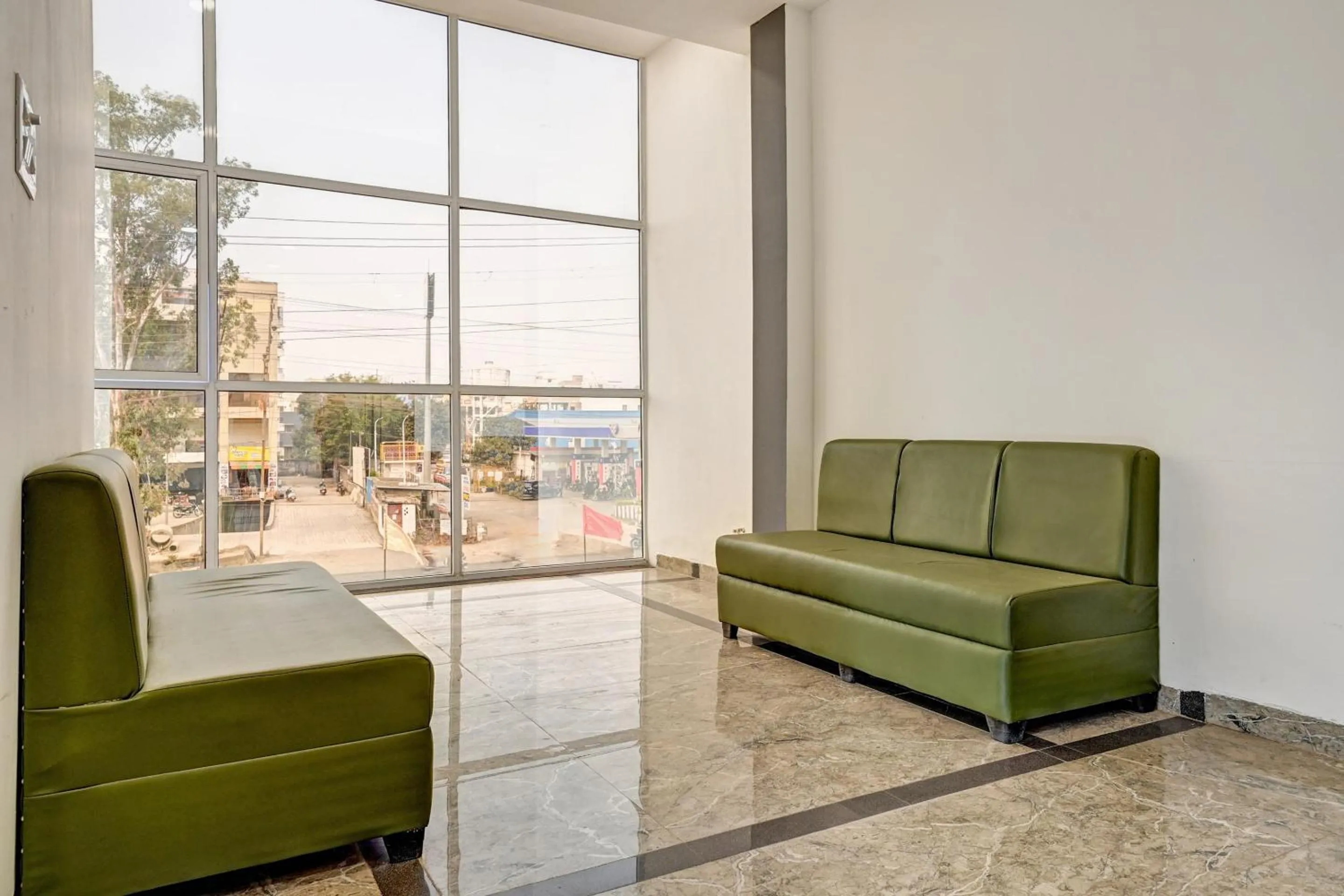 Lobby or reception in Palette - Hotel Saket Greens