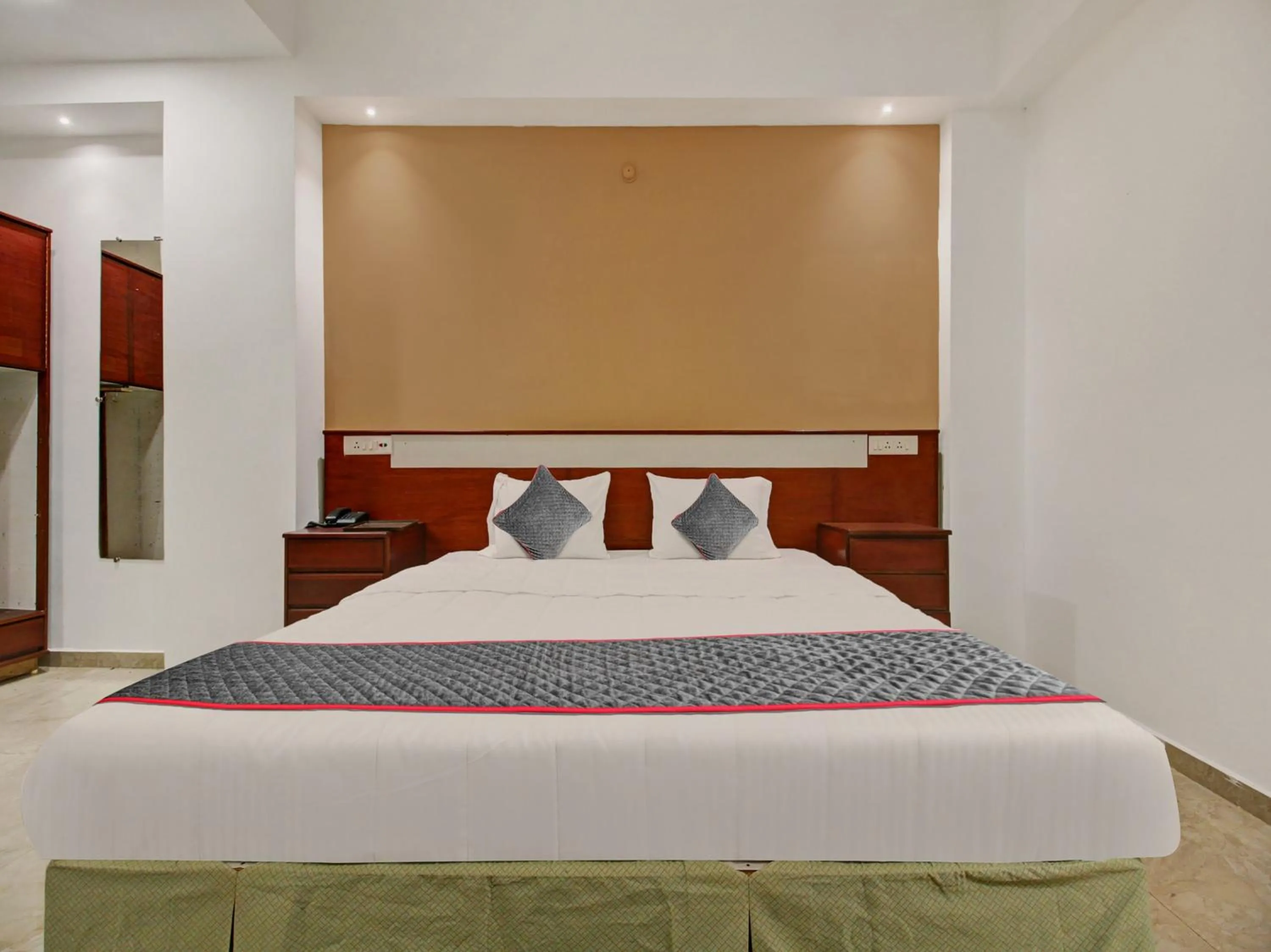 Bedroom, Bed in Palette - Hotel Saket Greens