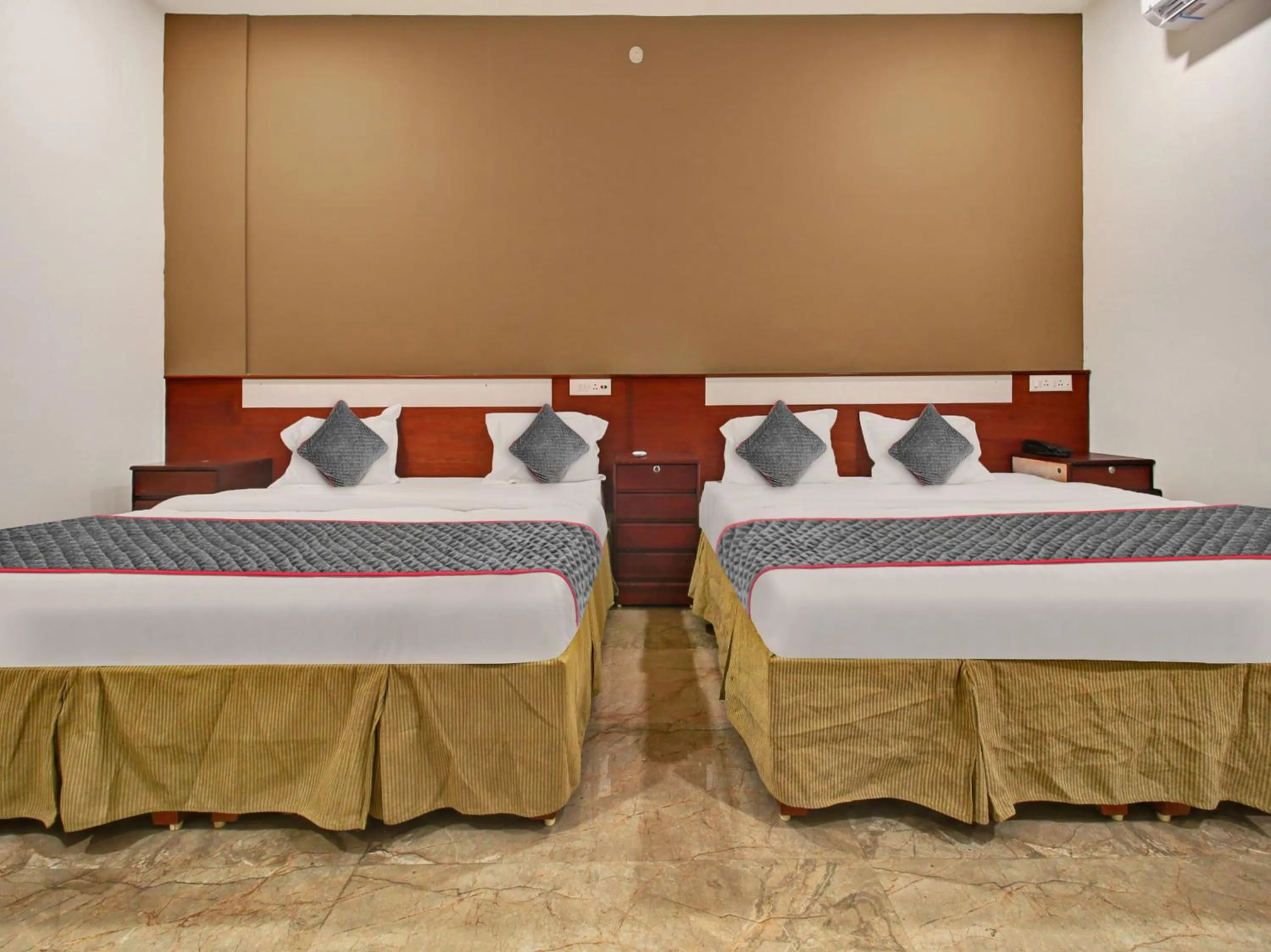 Bedroom, Bed in Palette - Hotel Saket Greens