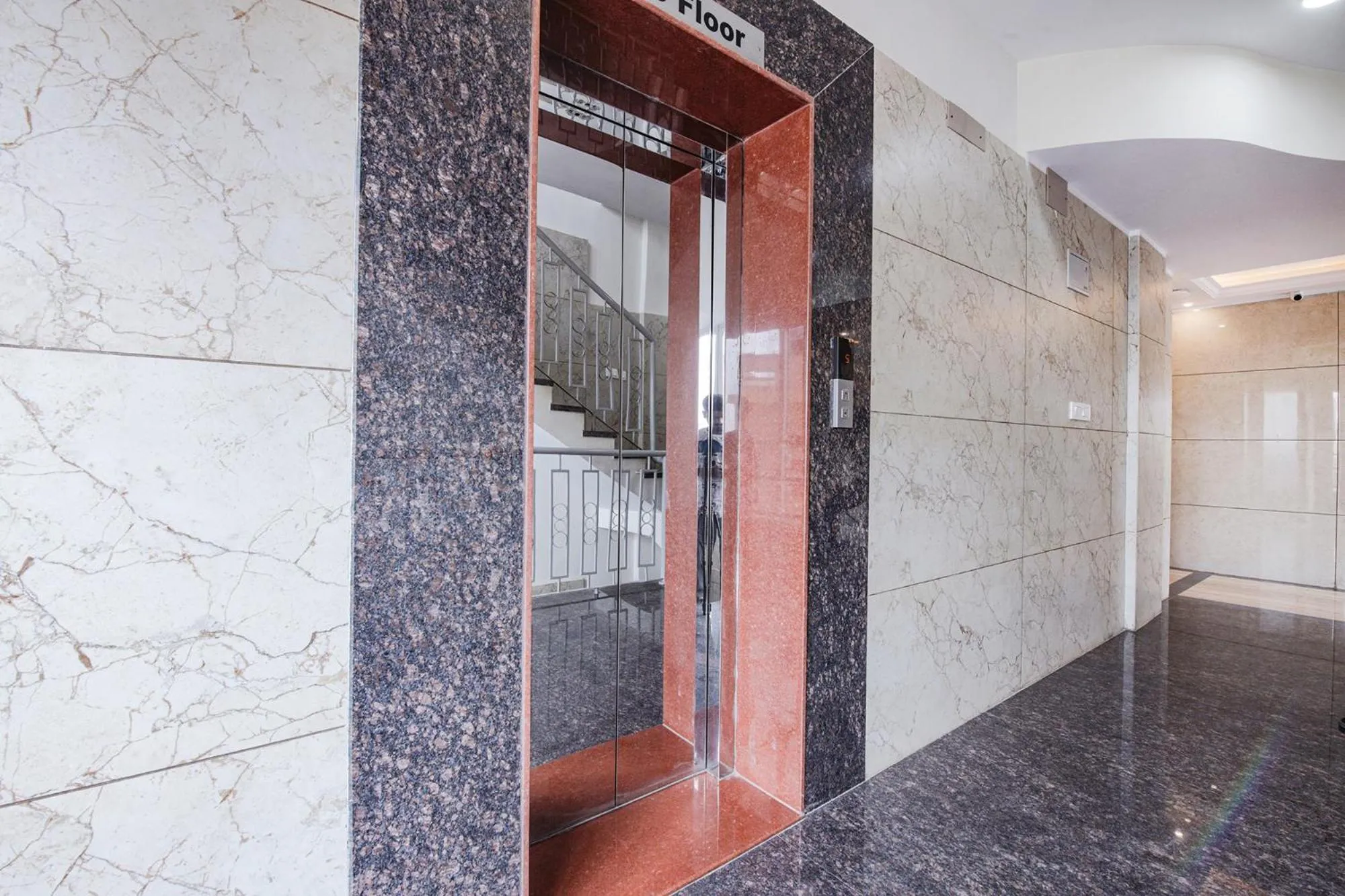 elevator in Hotel SG5 Inn Suites