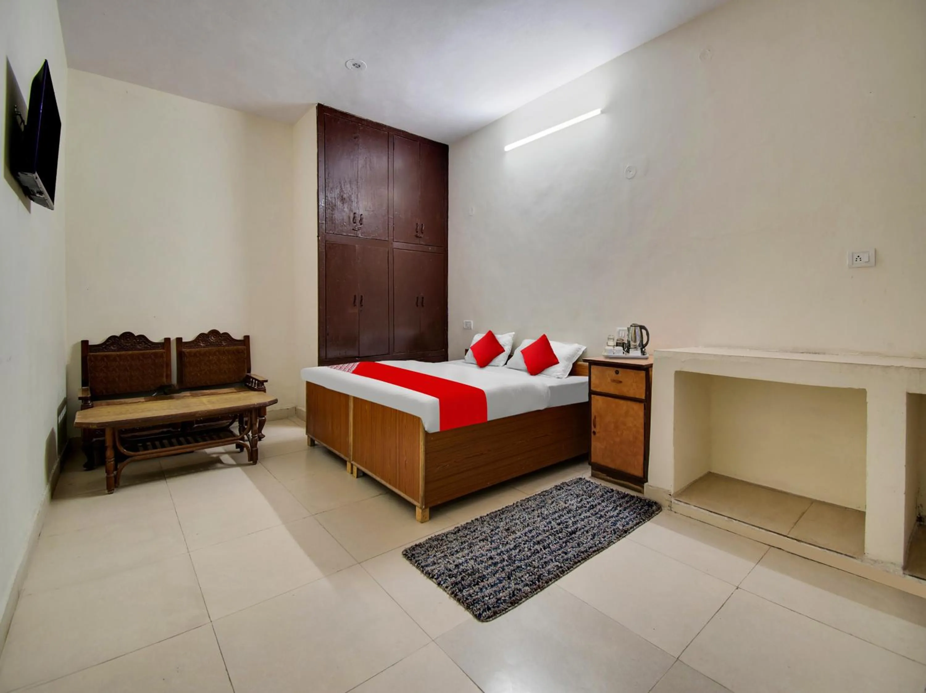 Hotel O D R Guest Inn