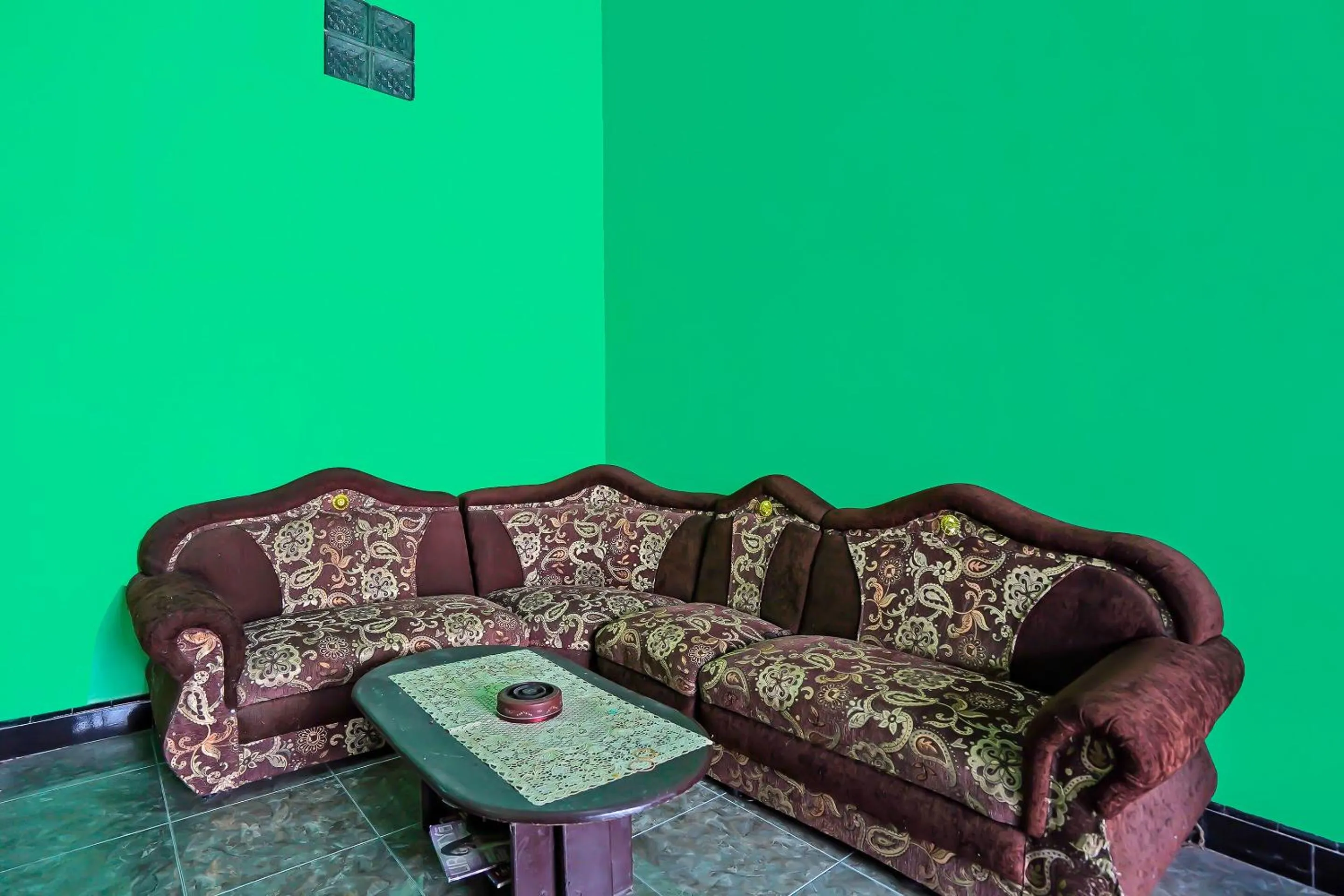 Lobby or reception in SPOT ON 92475 Rc Homestay Syariah