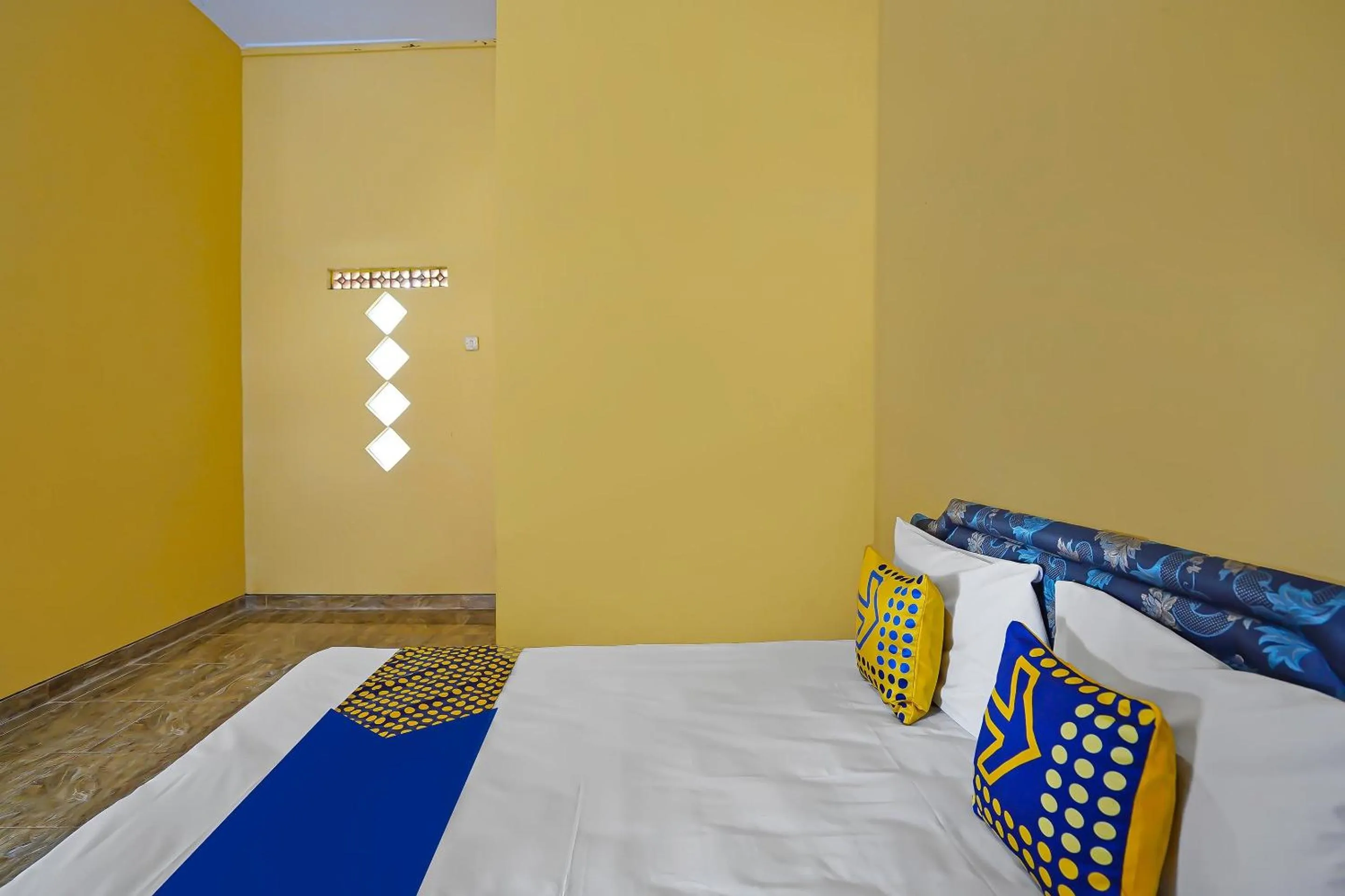 Bedroom, Bed in Hotel O Sobat Ijen Traveller Homestay