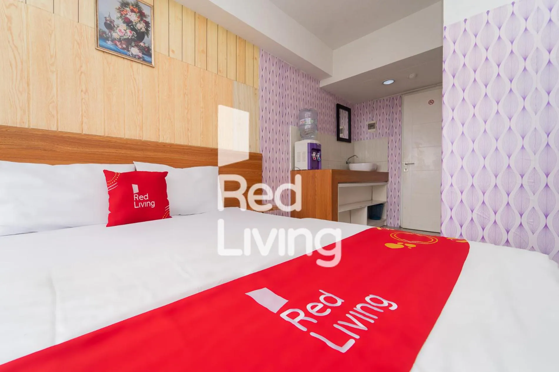Bedroom, Bed in RedLiving Apartemen Grand Sentraland - Bangde Rooms