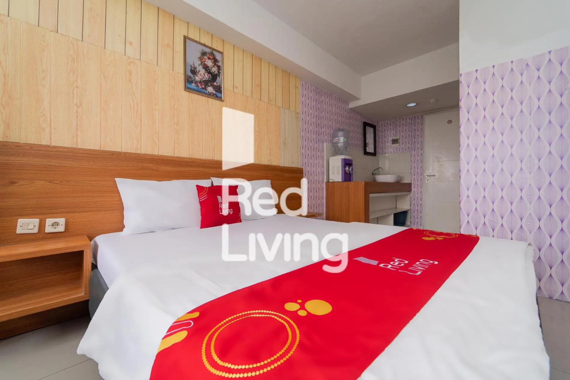 Bedroom, Bed in RedLiving Apartemen Grand Sentraland - Bangde Rooms