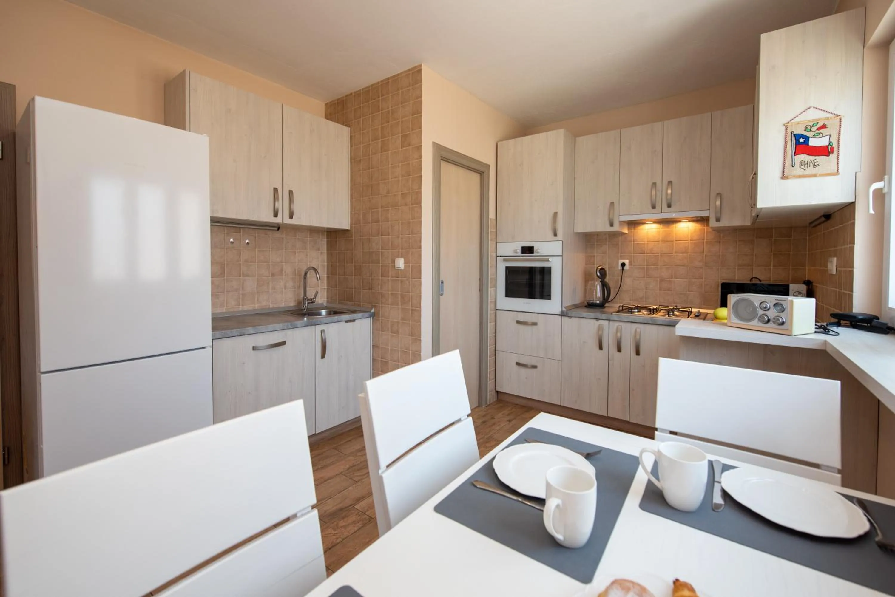 dishwasher in Apartment Traveler