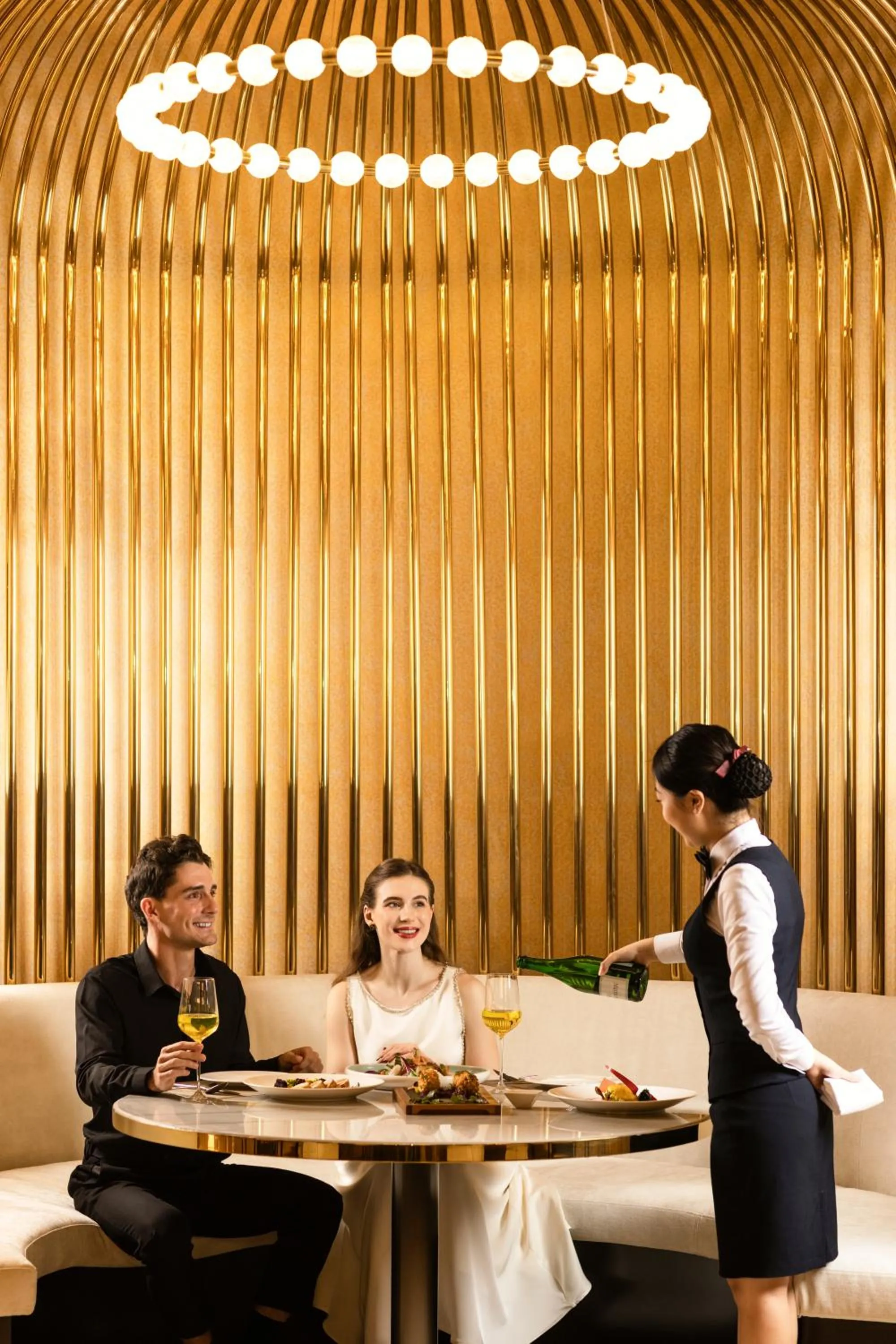 Restaurant/places to eat in Sea Stars Hotel Ha Long