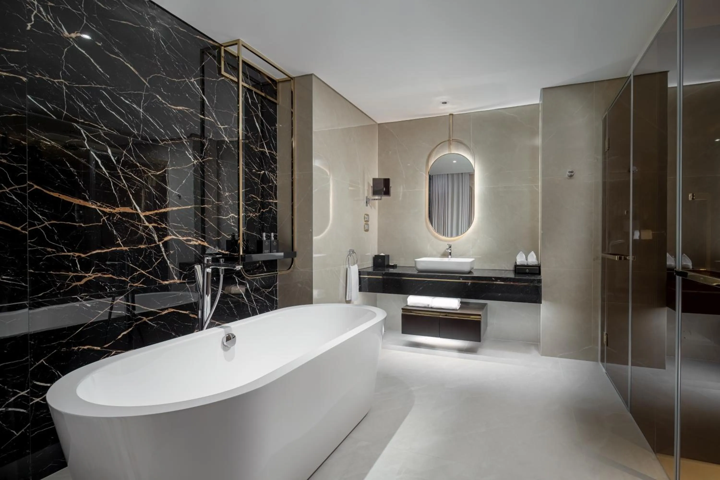 Shower in Sea Stars Hotel Ha Long