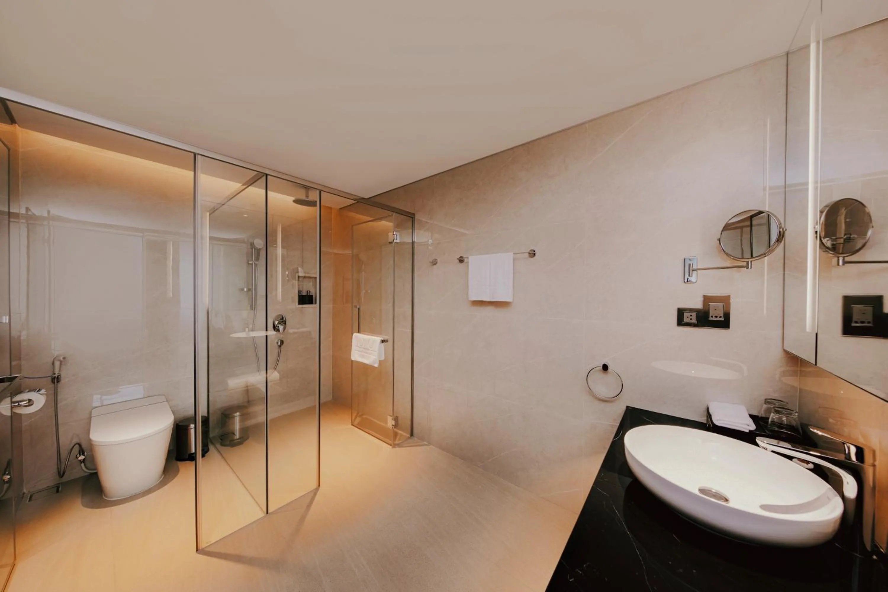 Shower in Sea Stars Hotel Ha Long