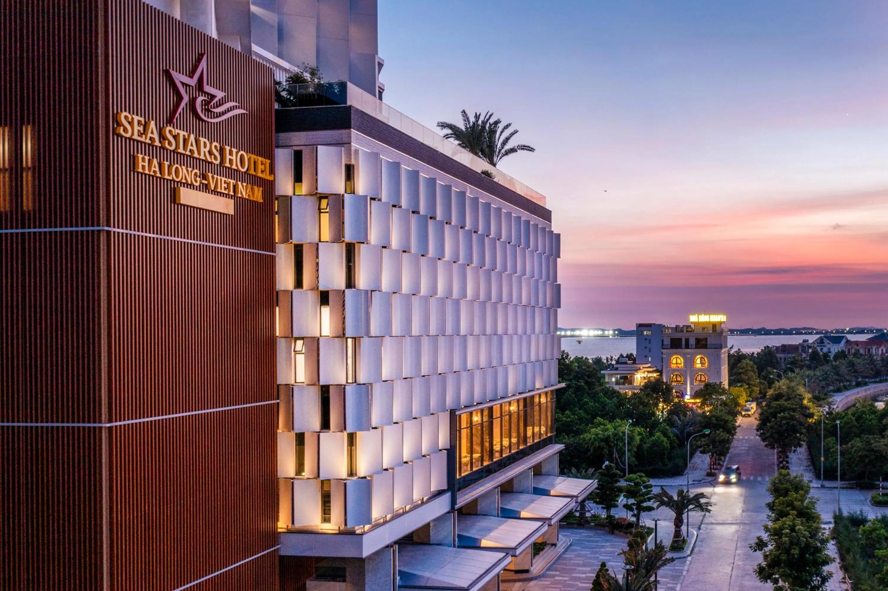 Property building in Sea Stars Hotel Ha Long