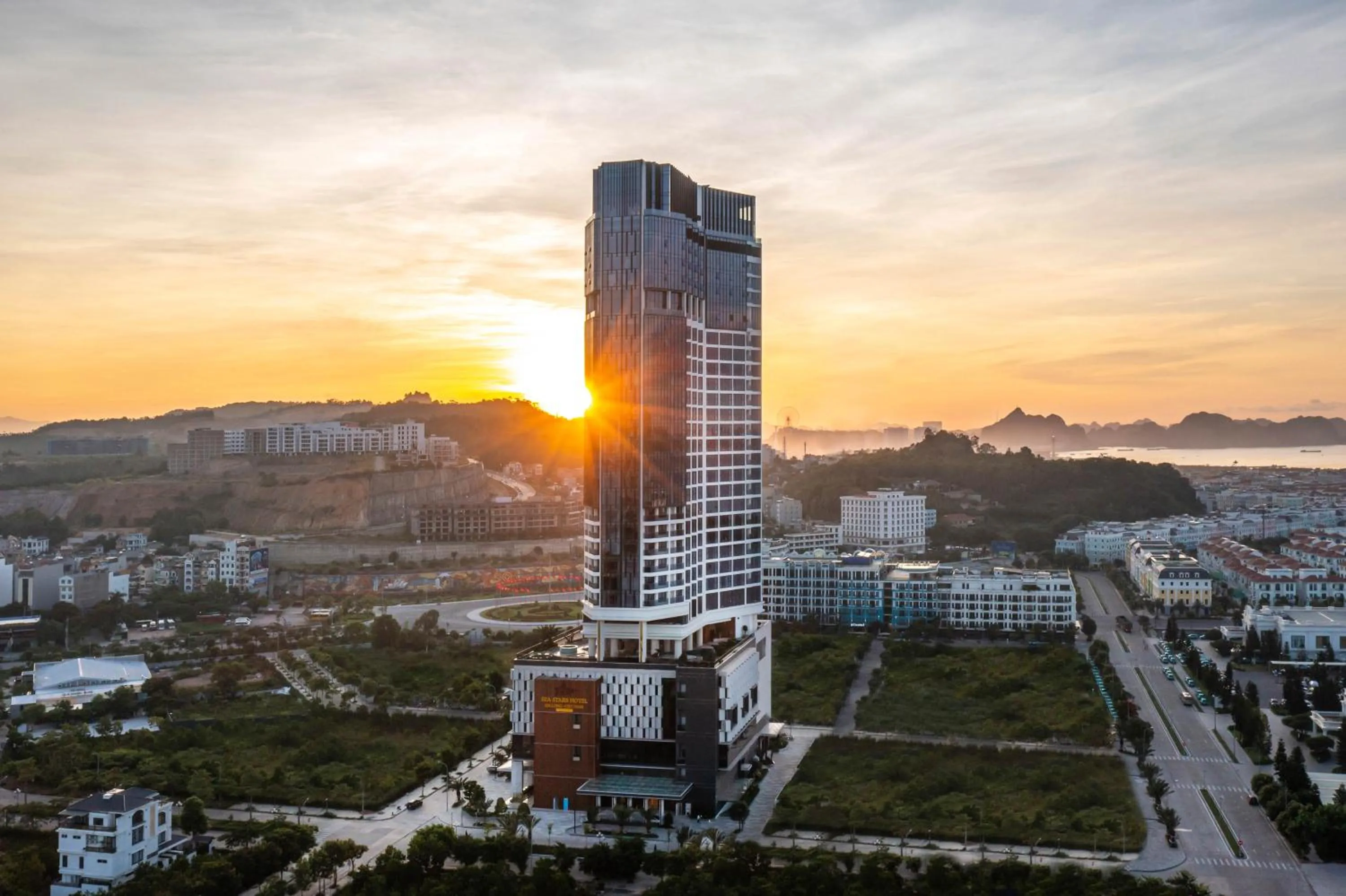 Property building in Sea Stars Hotel Ha Long