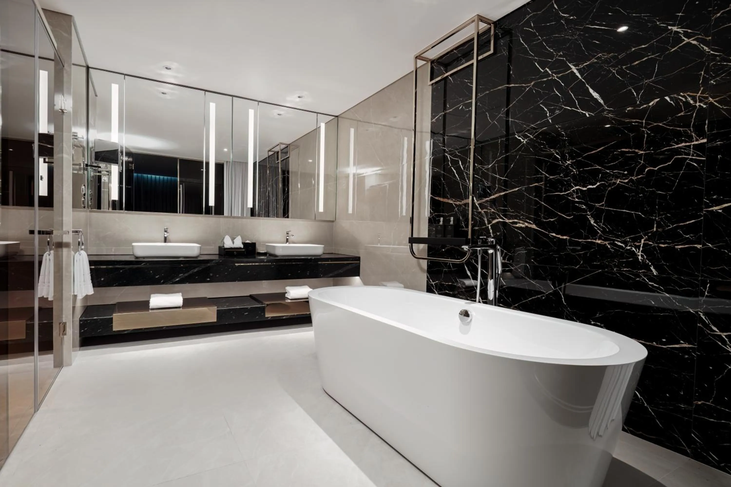 Shower in Sea Stars Hotel Ha Long