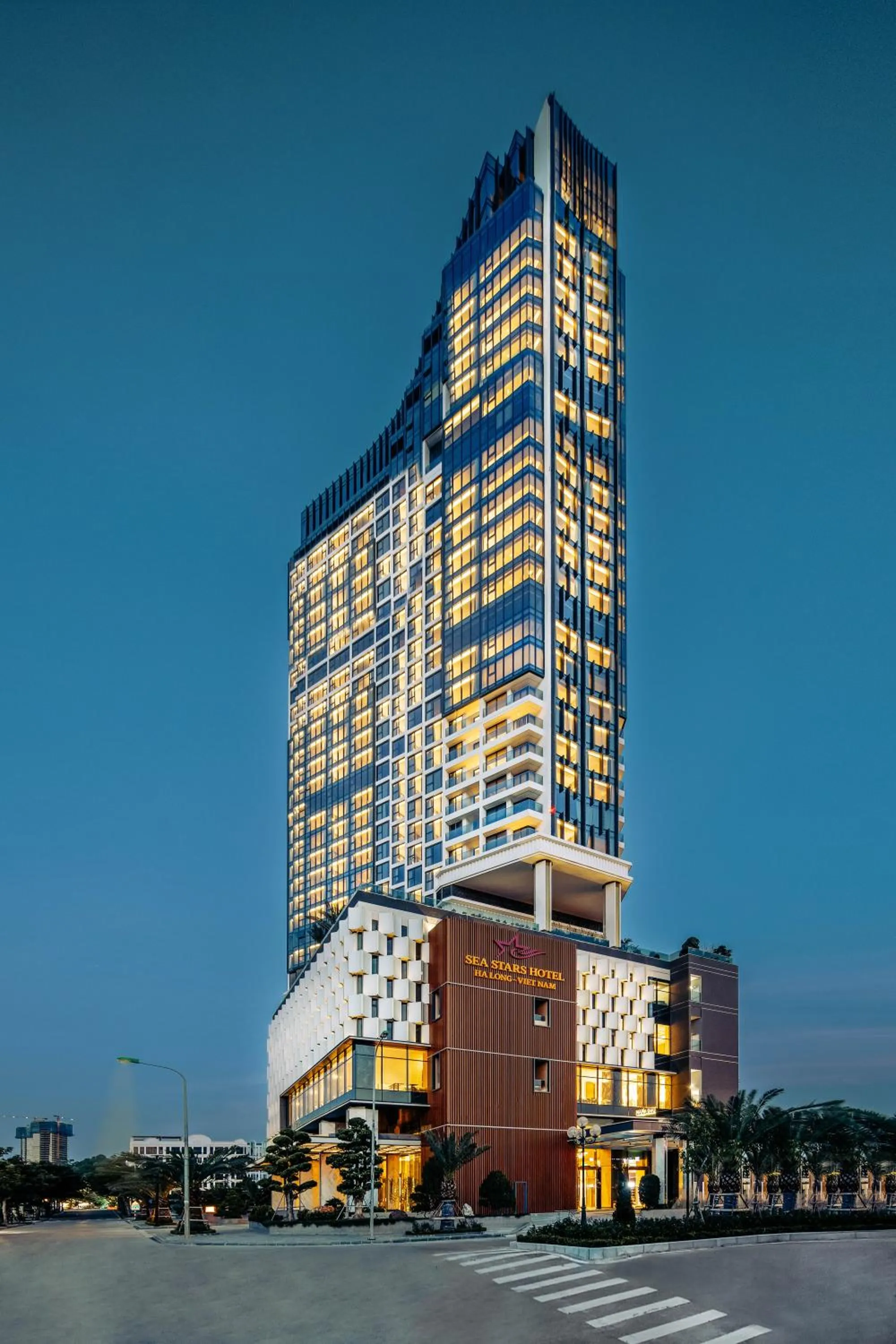 Sunset in Sea Stars Hotel Ha Long