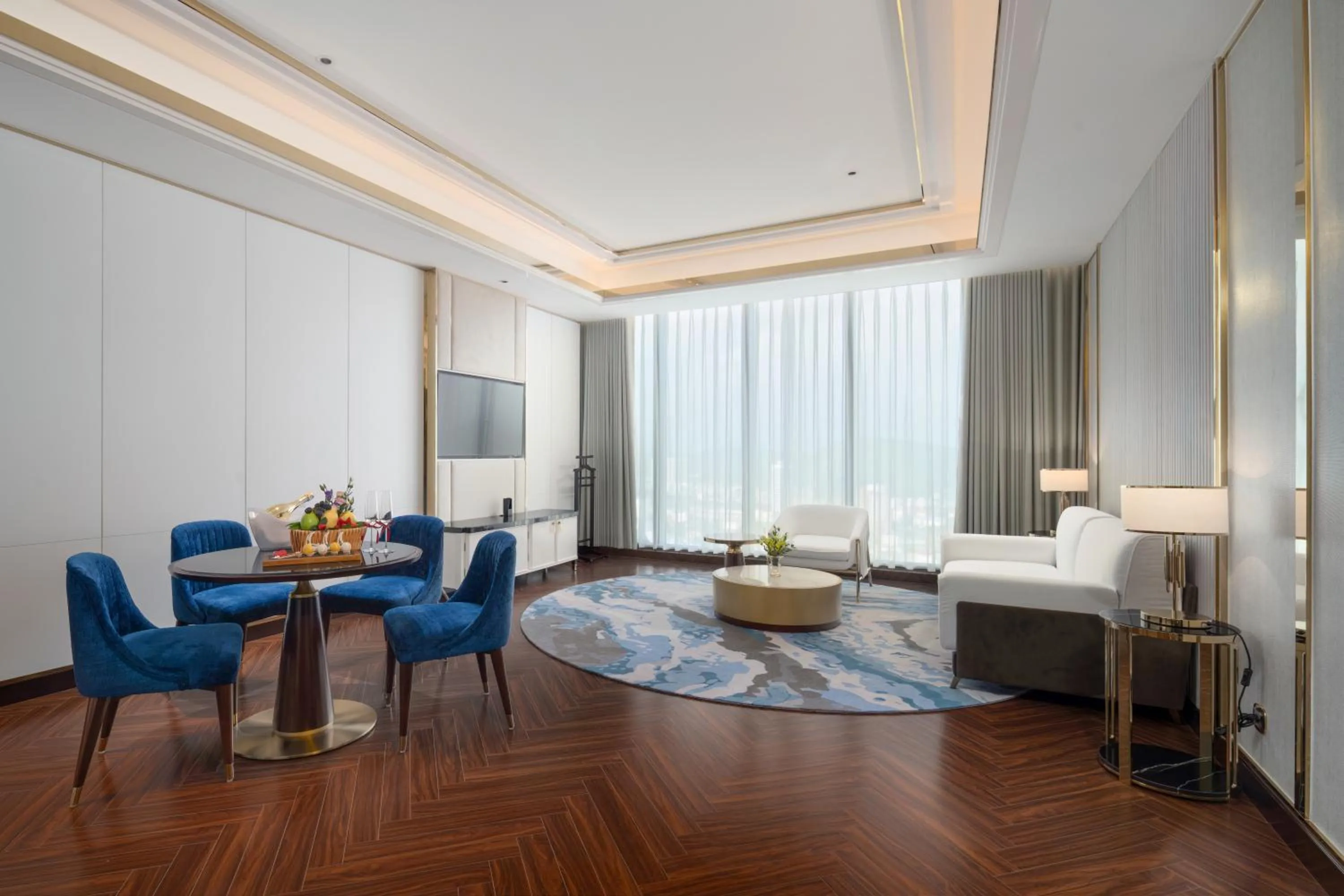 Living room, Bed in Sea Stars Hotel Ha Long