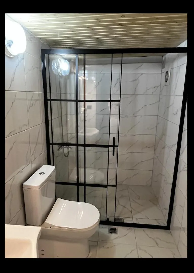 Shower in BURSA GRAND LOYAL CiTY HOTEL