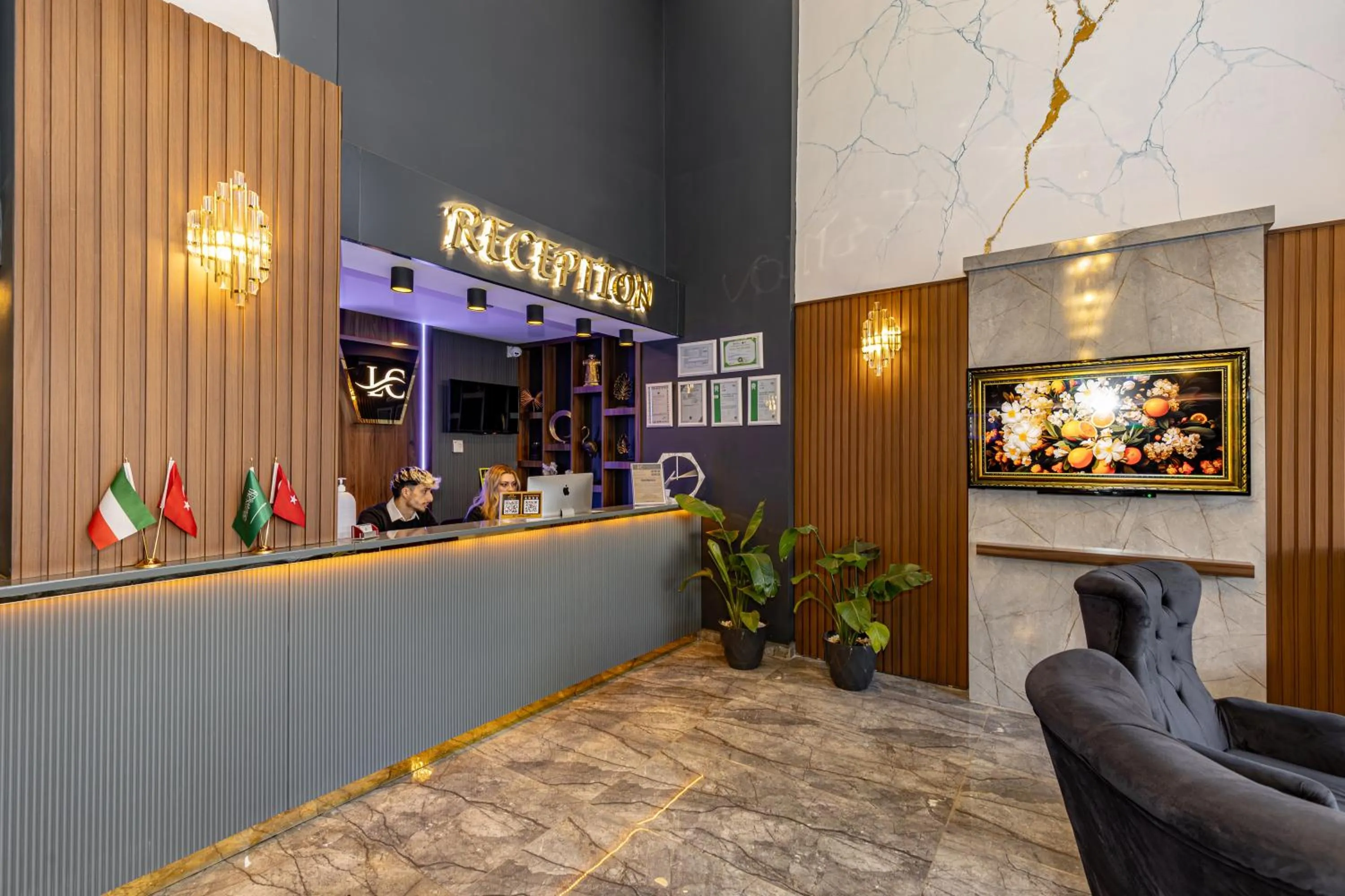 Lobby or reception in BURSA GRAND LOYAL CiTY HOTEL