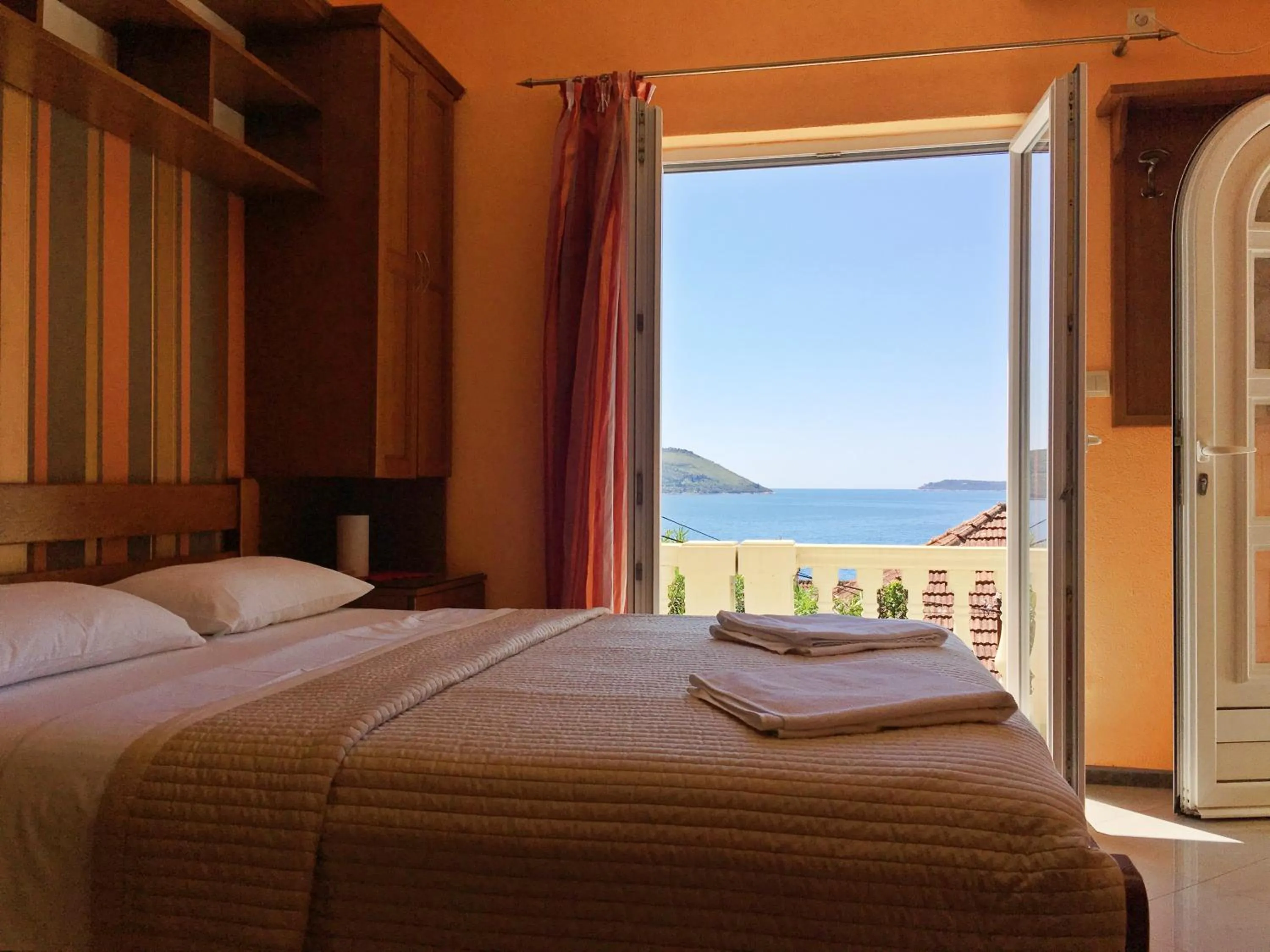 Garni Hotel Bokeška Noć