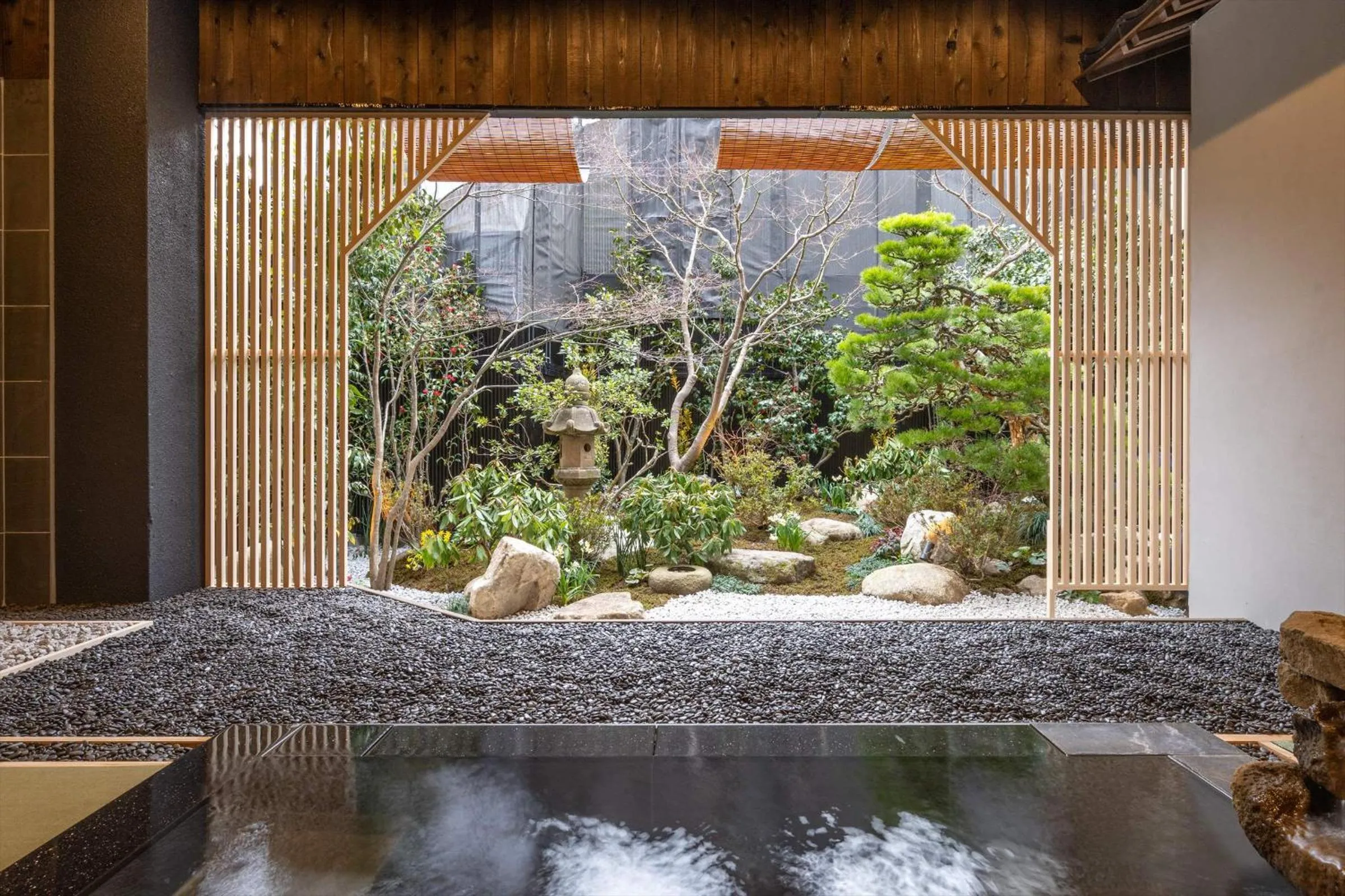 Hot Spring Bath in Yumura Onsen MIDORIYA