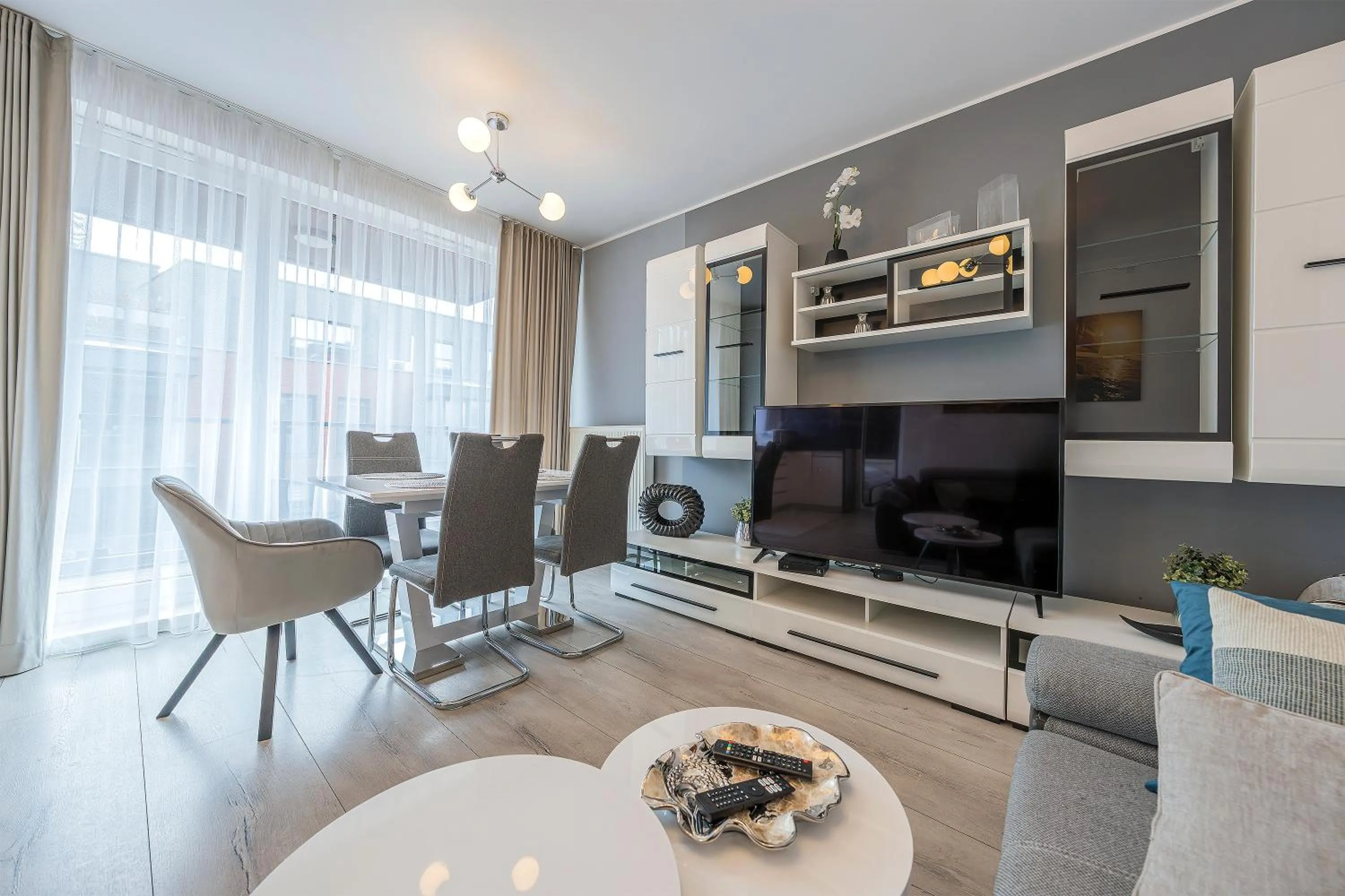 TV and multimedia in Chmielna Park by Comfort Apartments