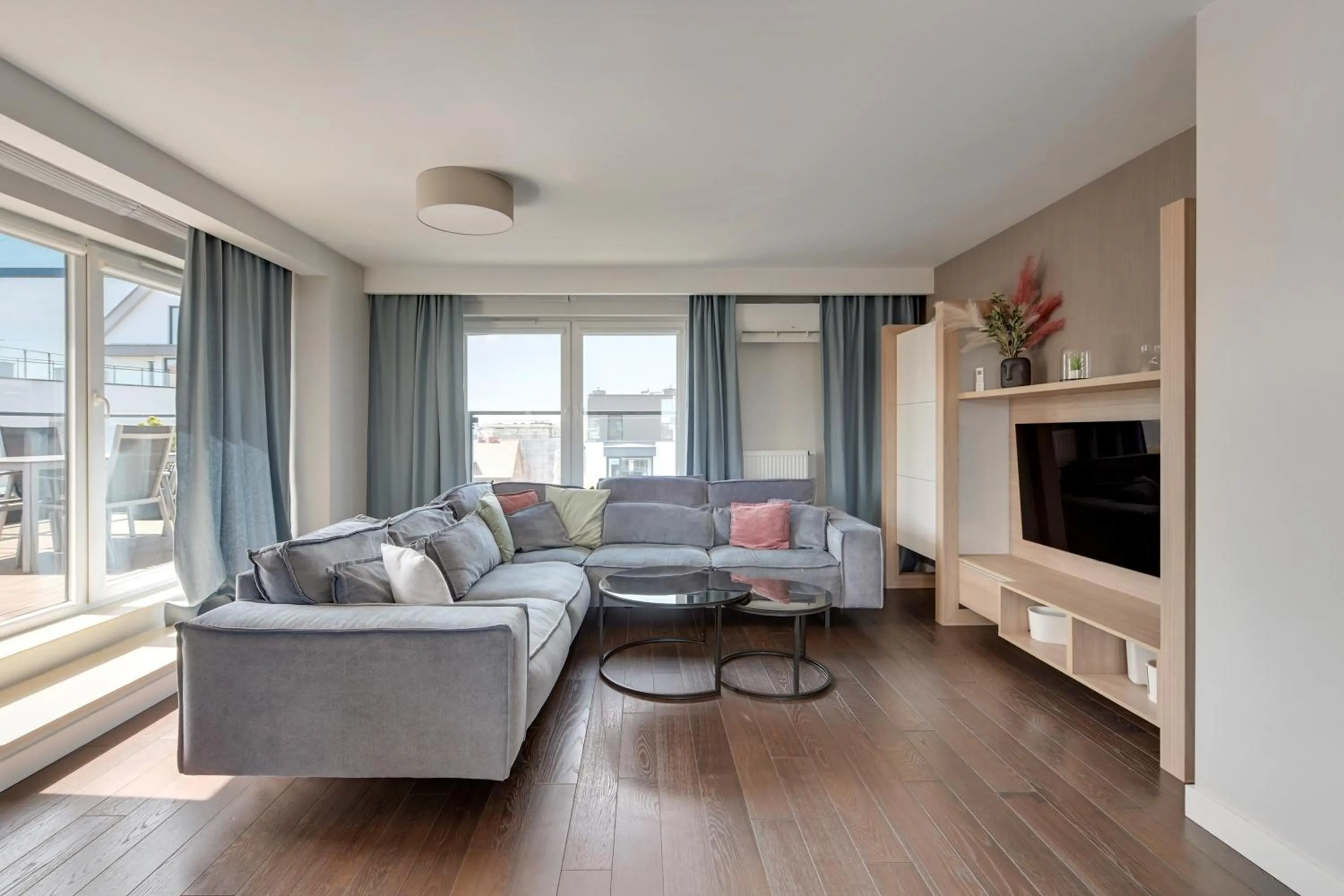 TV and multimedia in Chmielna Park by Comfort Apartments