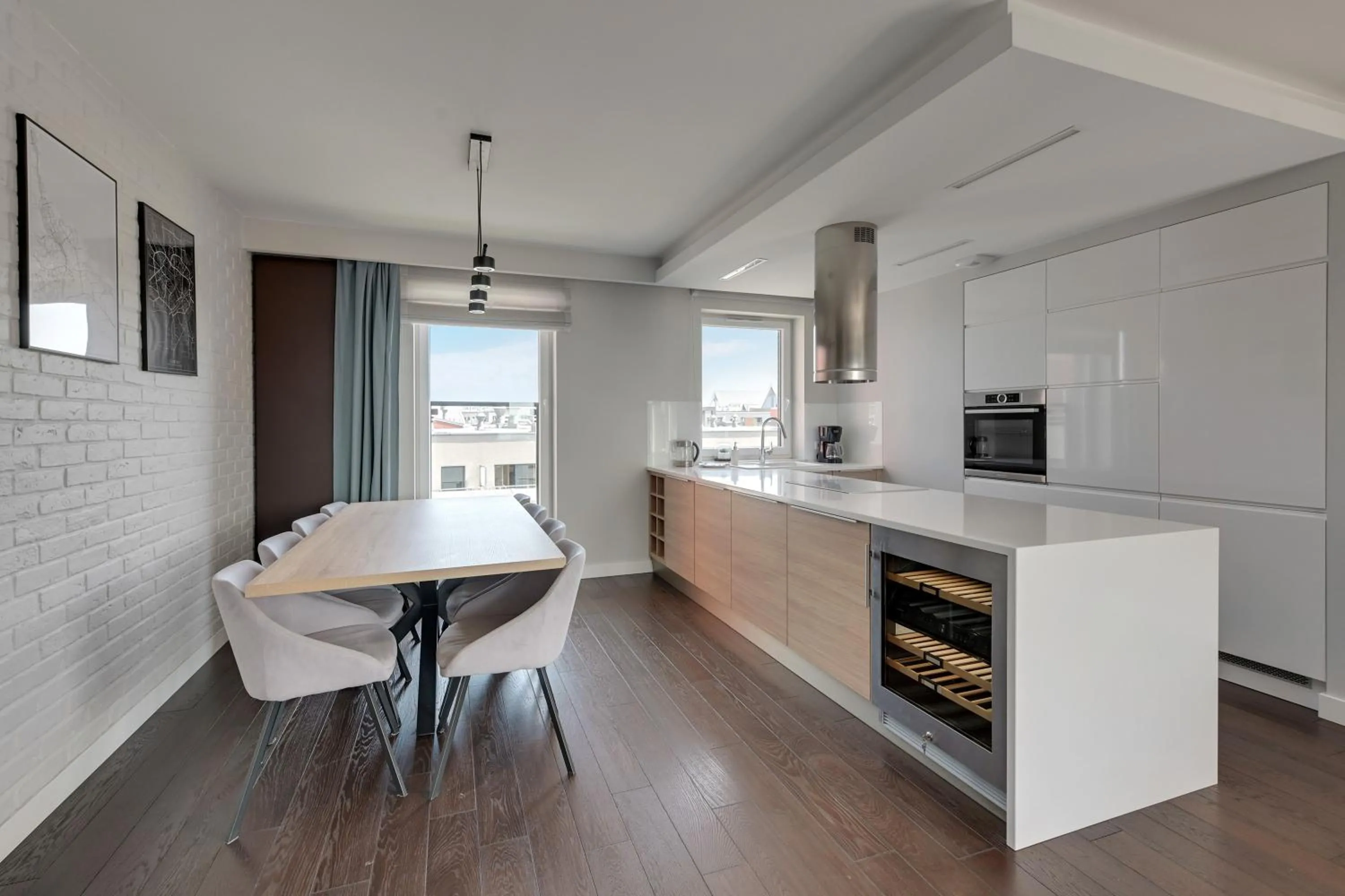 Kitchen or kitchenette in Chmielna Park by Comfort Apartments