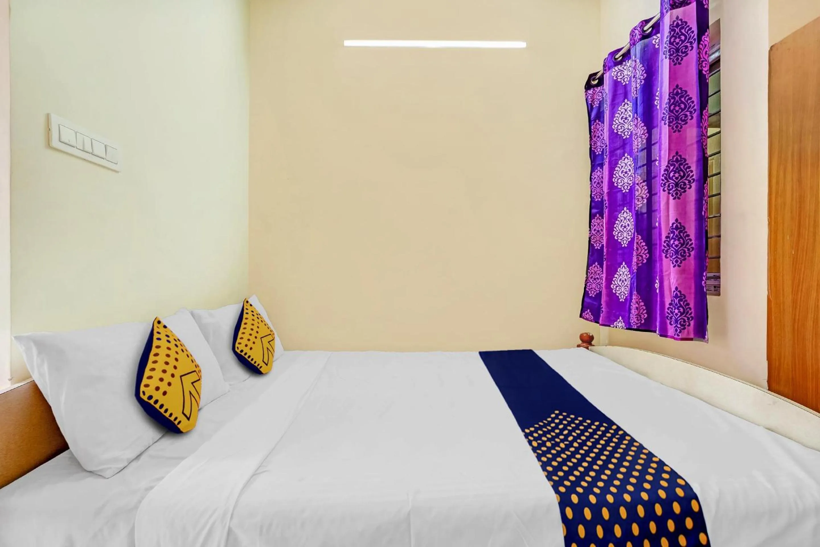 Bedroom, Bed in Hotel O Sri Thirumala Lodge