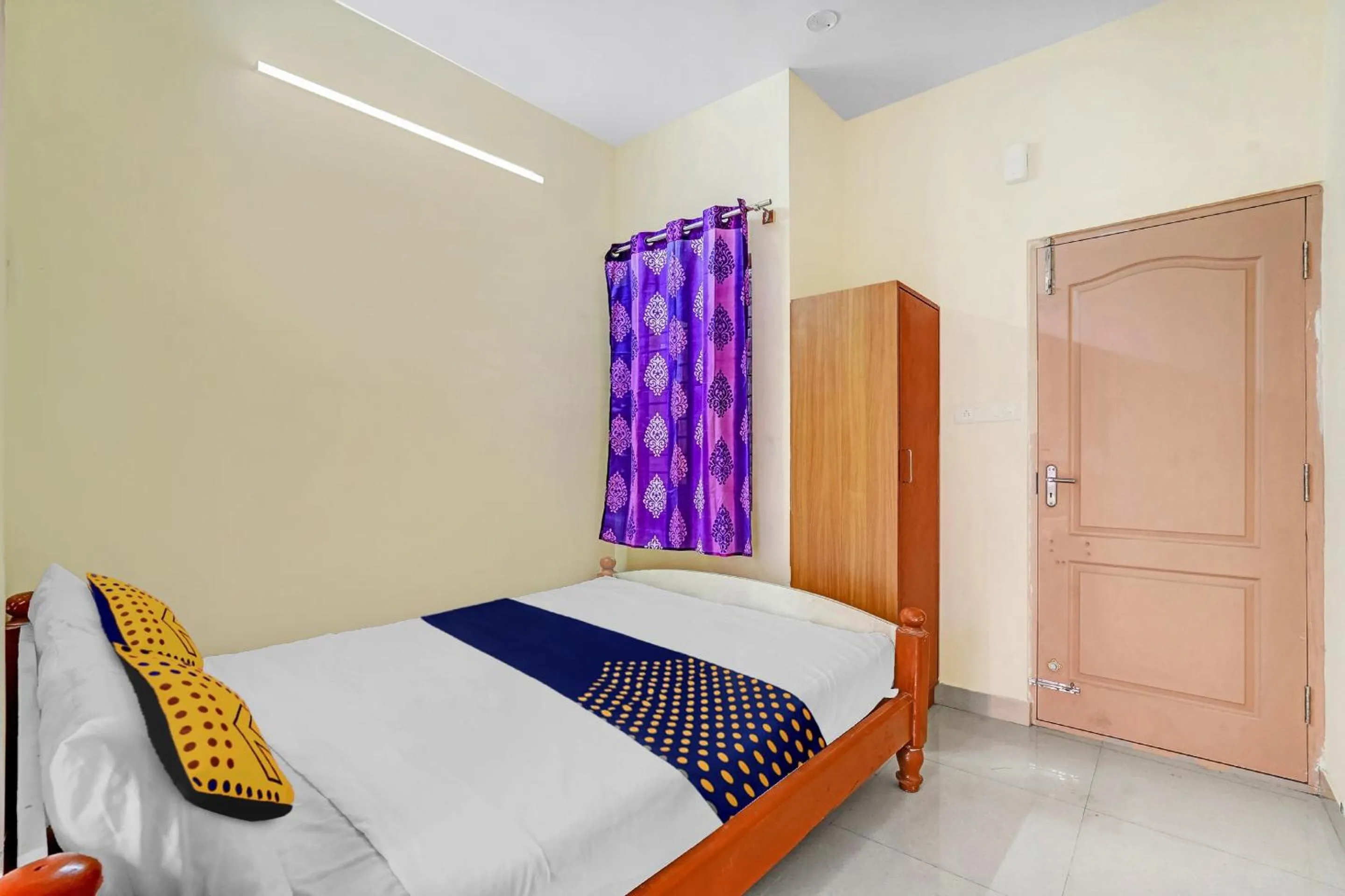 Bedroom, Bed in Hotel O Sri Thirumala Lodge