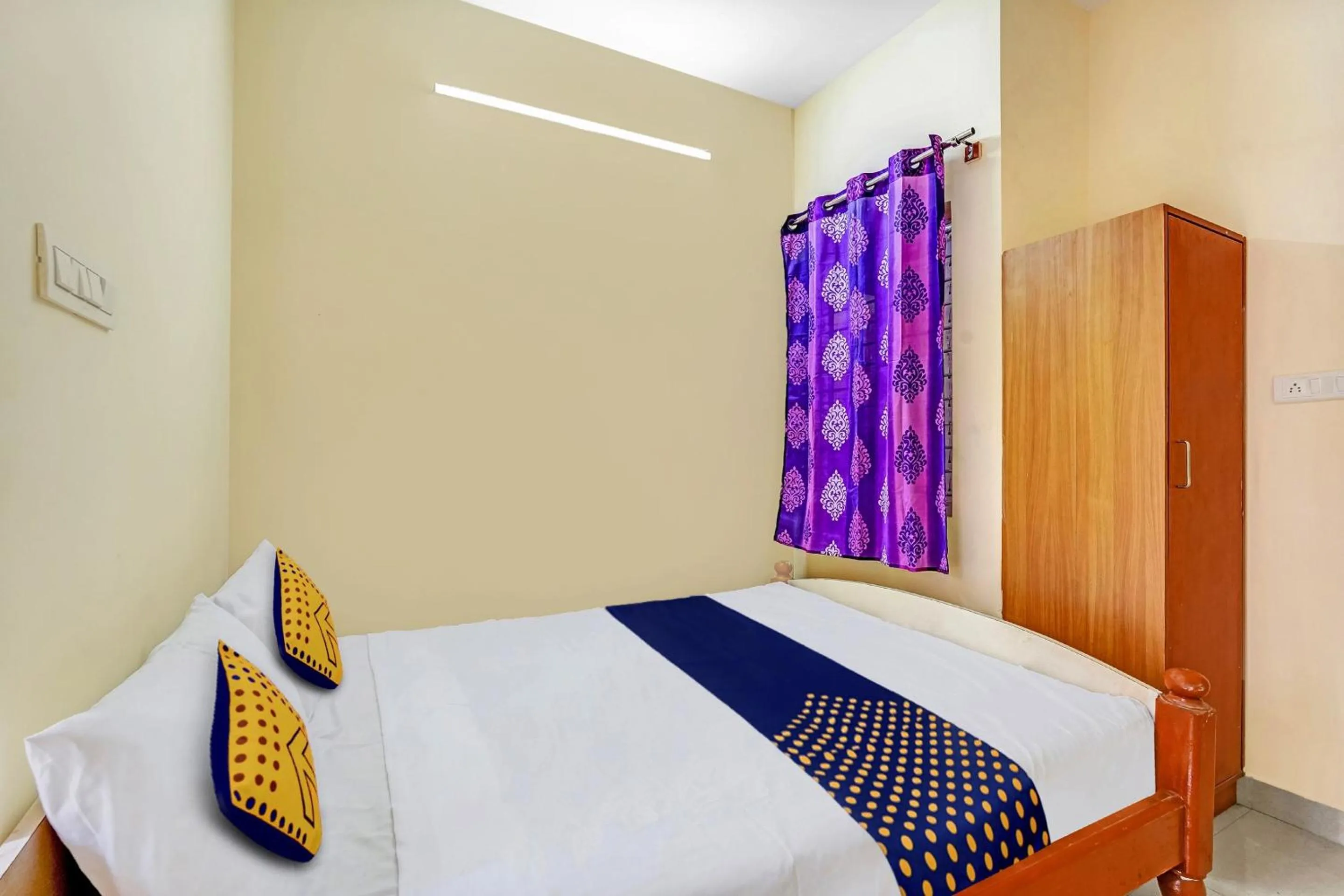 Bedroom, Bed in Hotel O Sri Thirumala Lodge