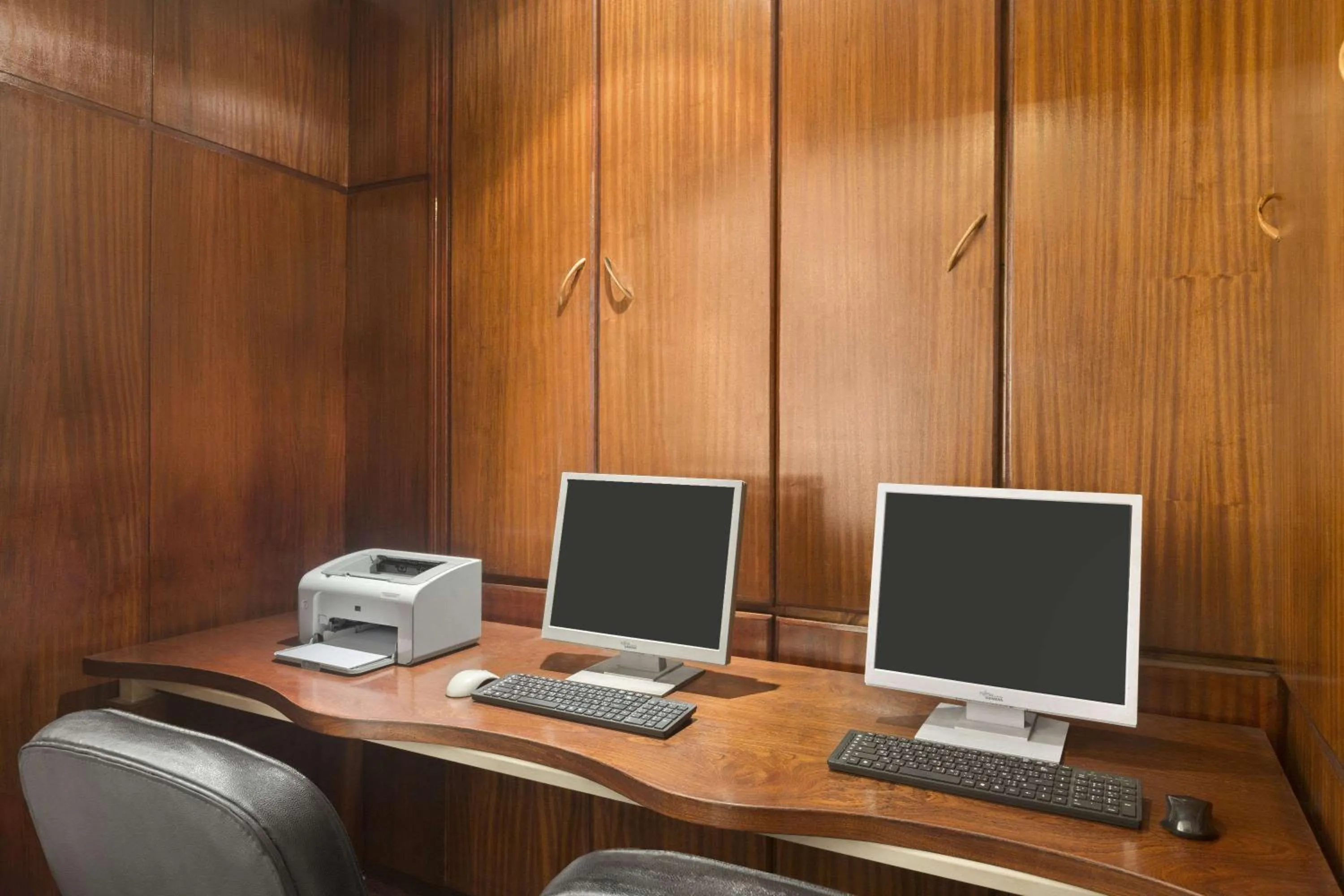 Business facilities in Ramada By Wyndham Fes