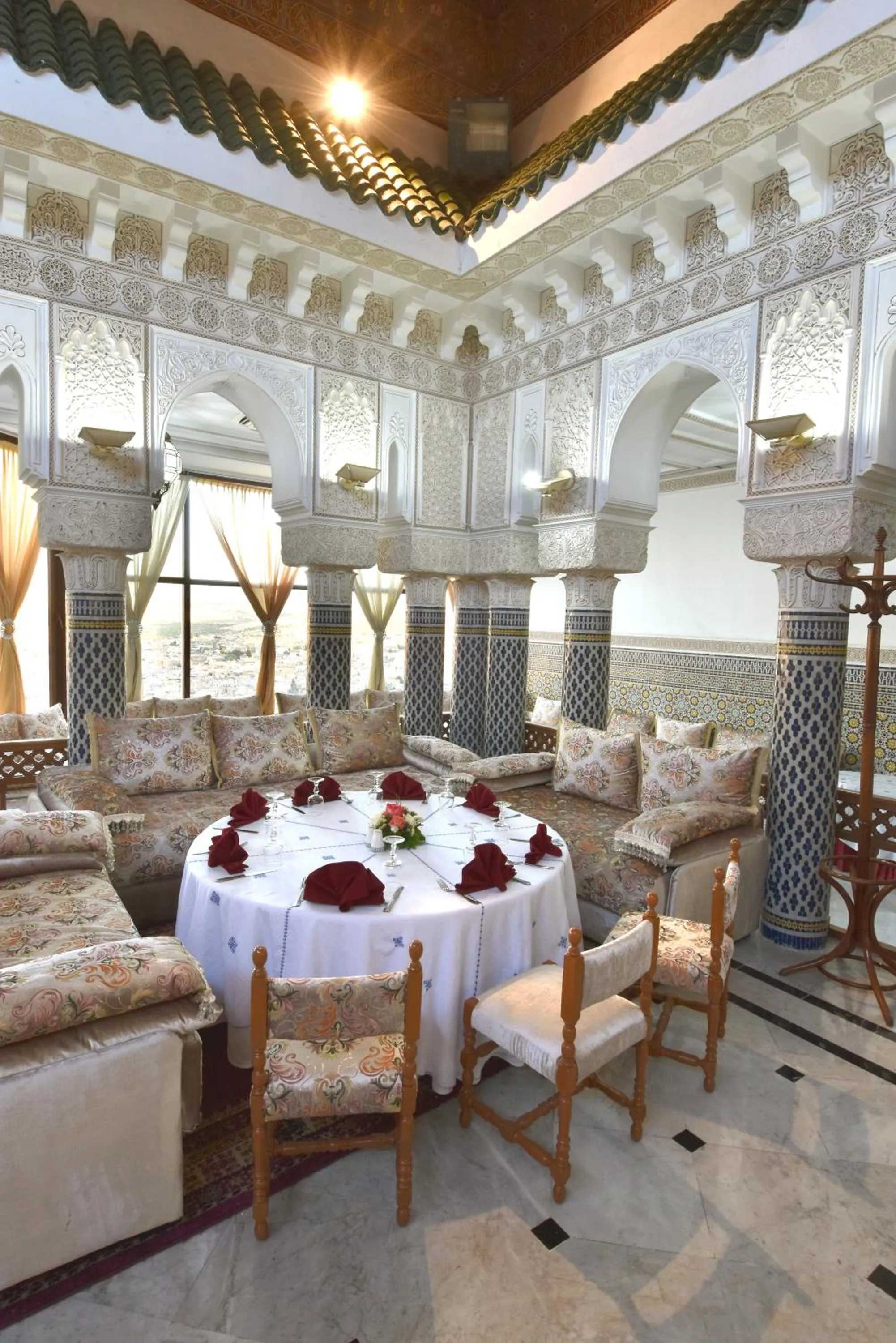 Restaurant/places to eat in Les Mérinides