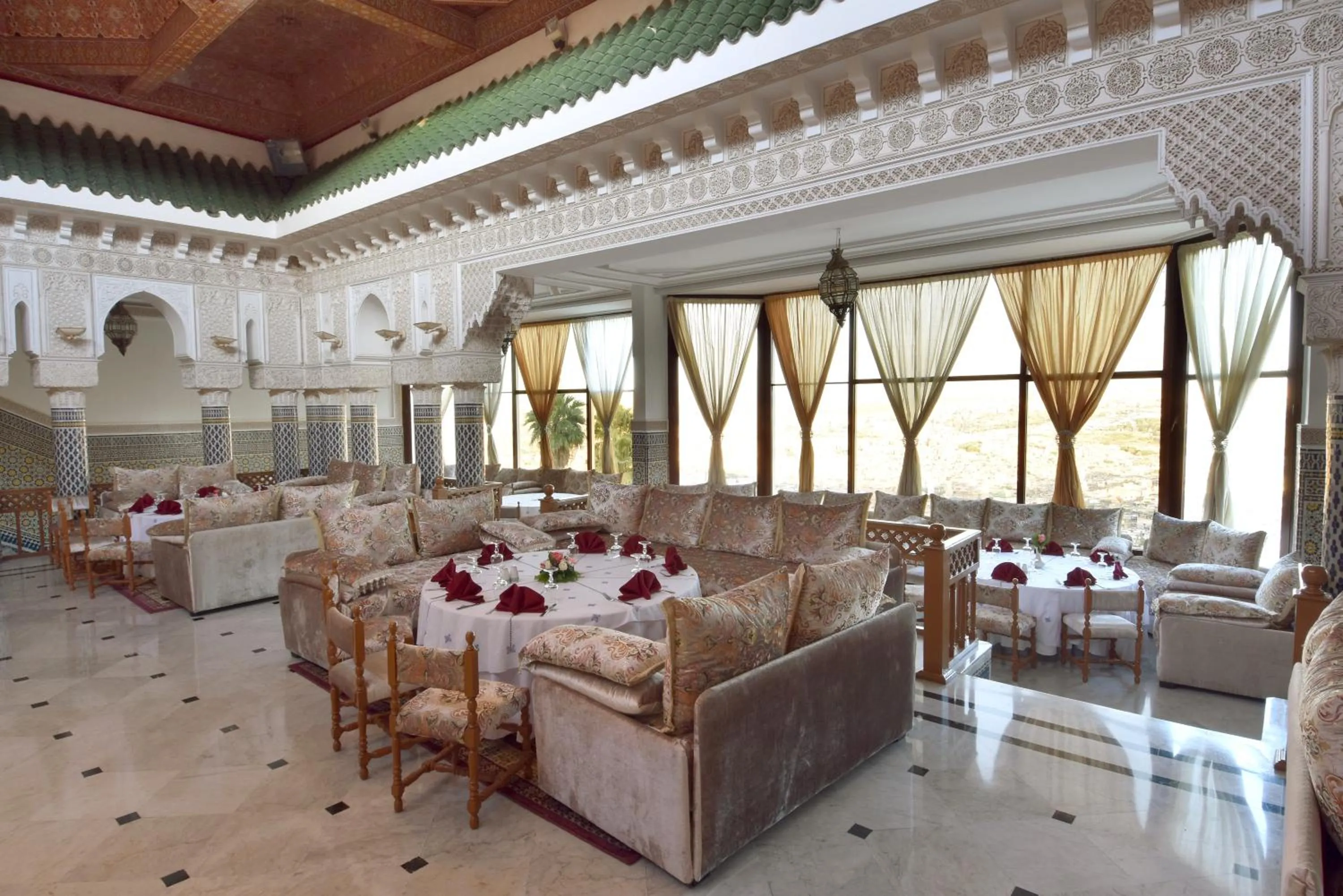 Restaurant/places to eat in Les Mérinides