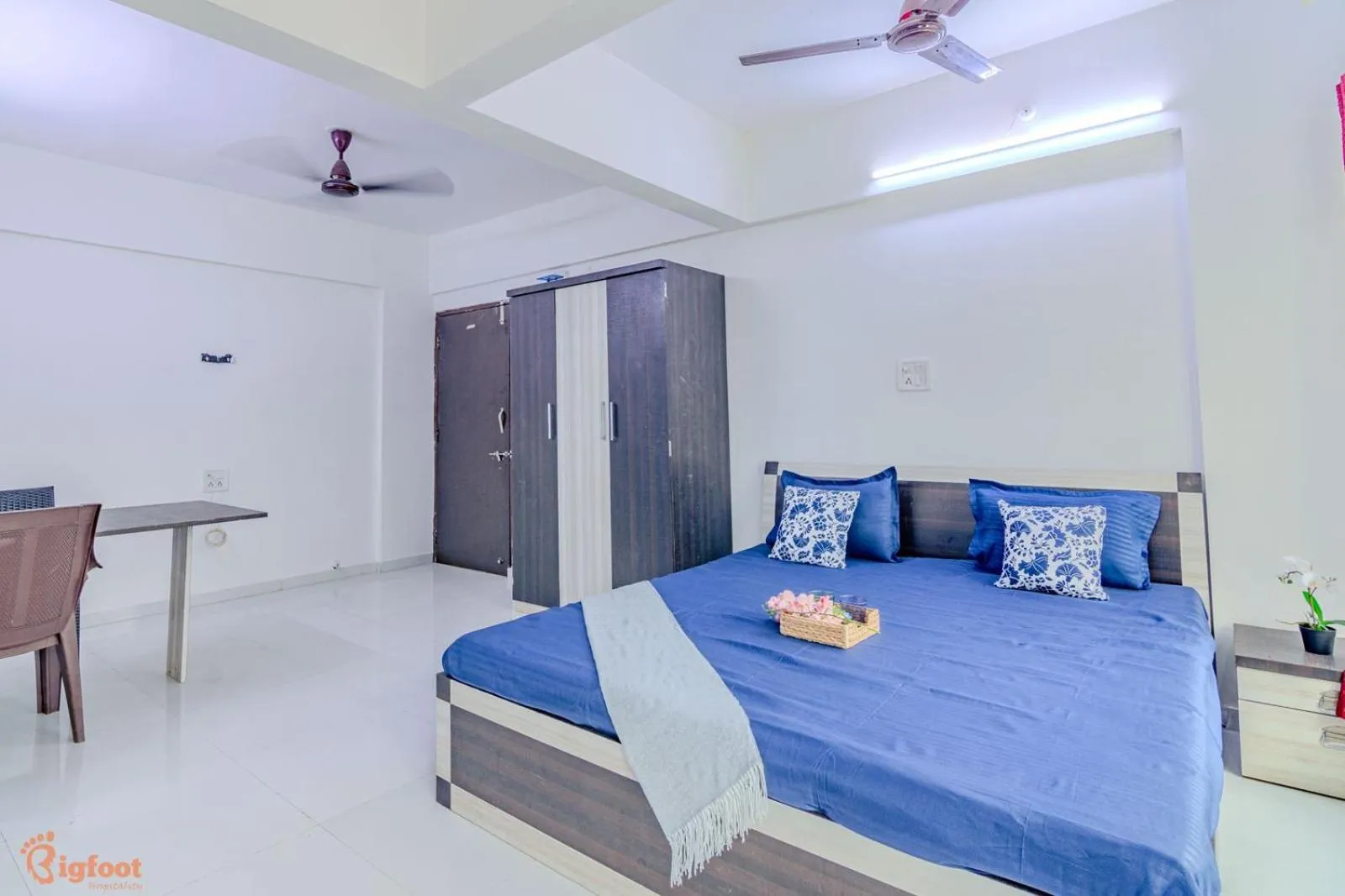 Bed in THE BLISS PALM