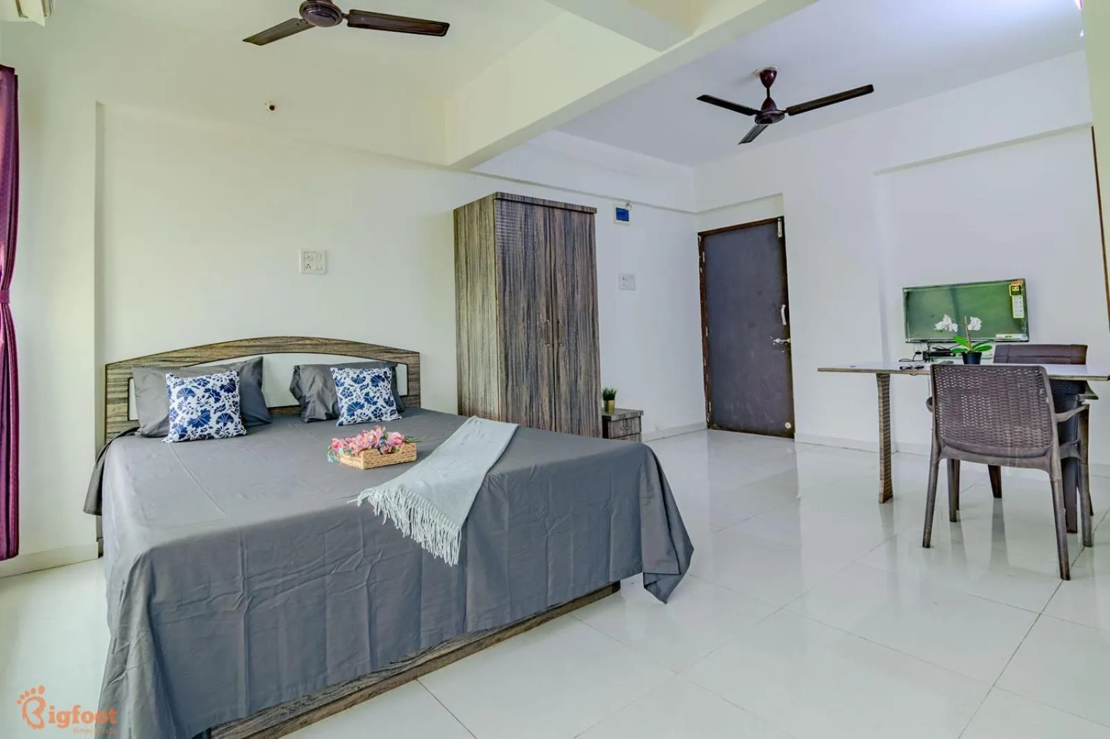 Bedroom, Bed in THE BLISS PALM