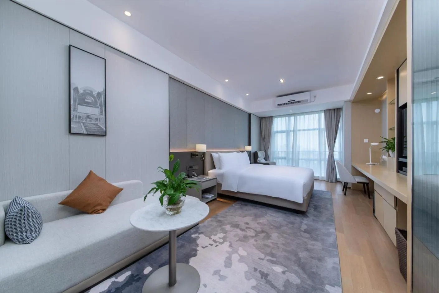 Bed in Somerset Haizhu Centre Guangzhou