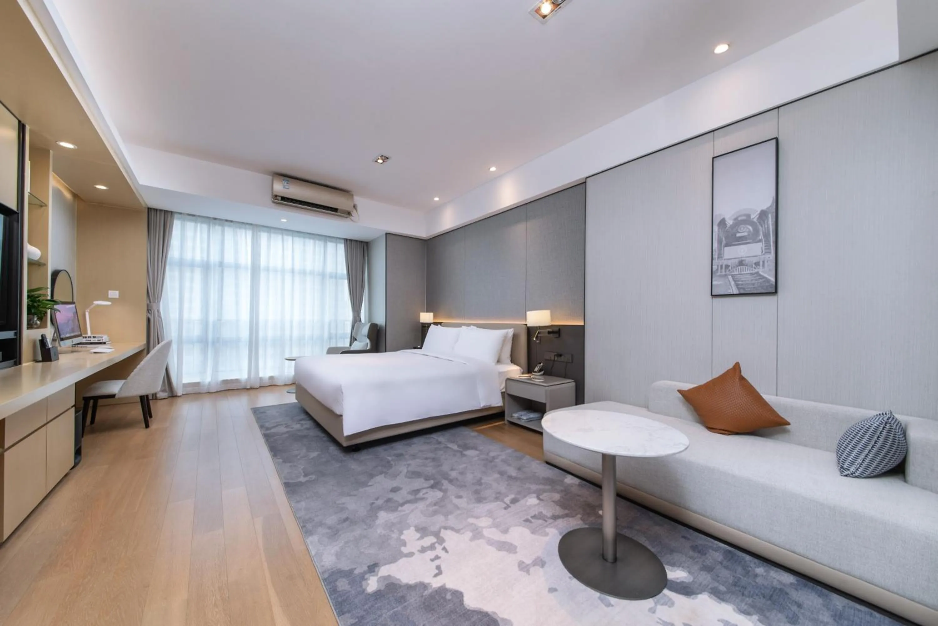 Bed in Somerset Haizhu Centre Guangzhou